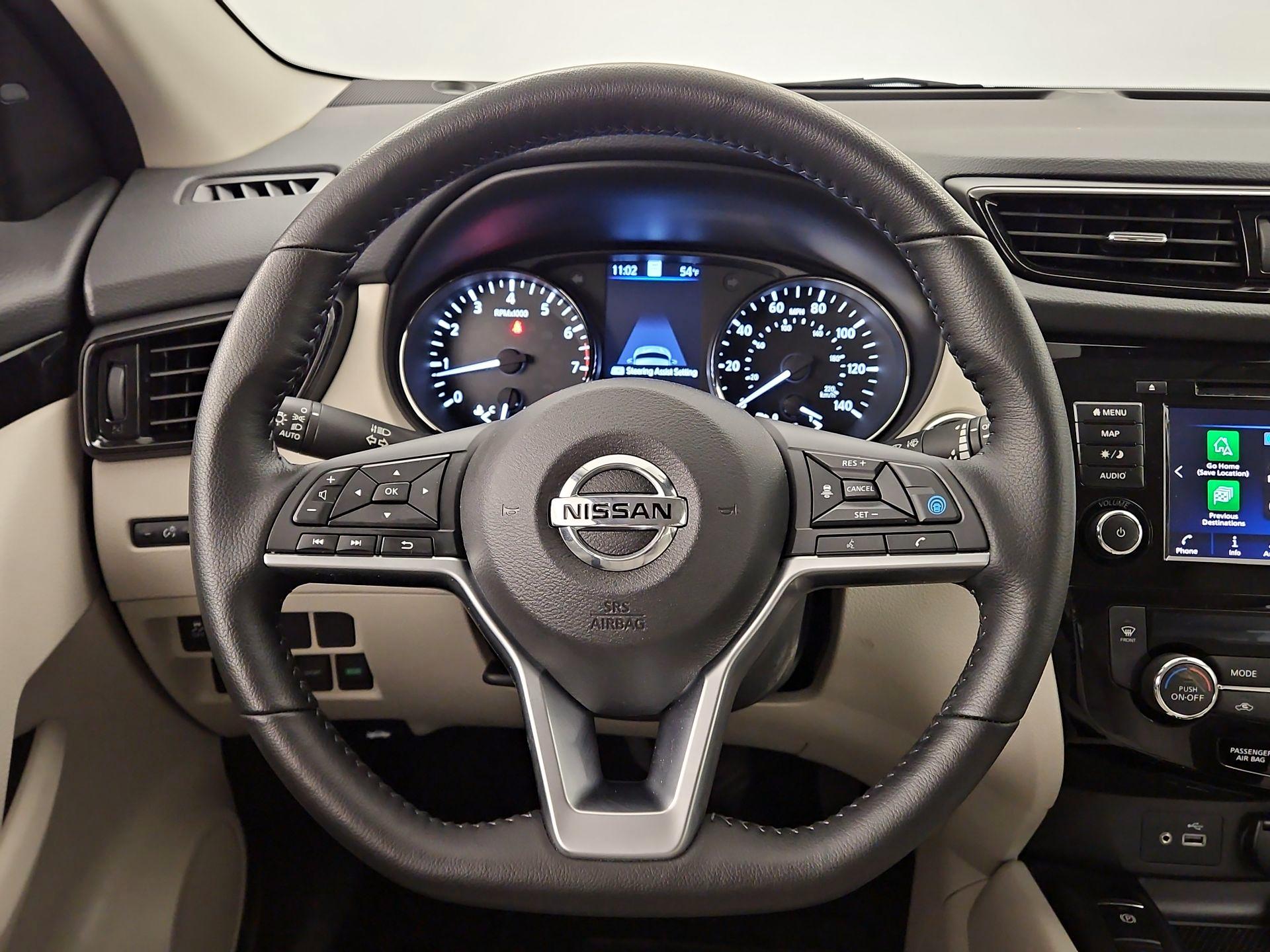 Thumbnail: 2022 Nissan Rogue Sport - 10