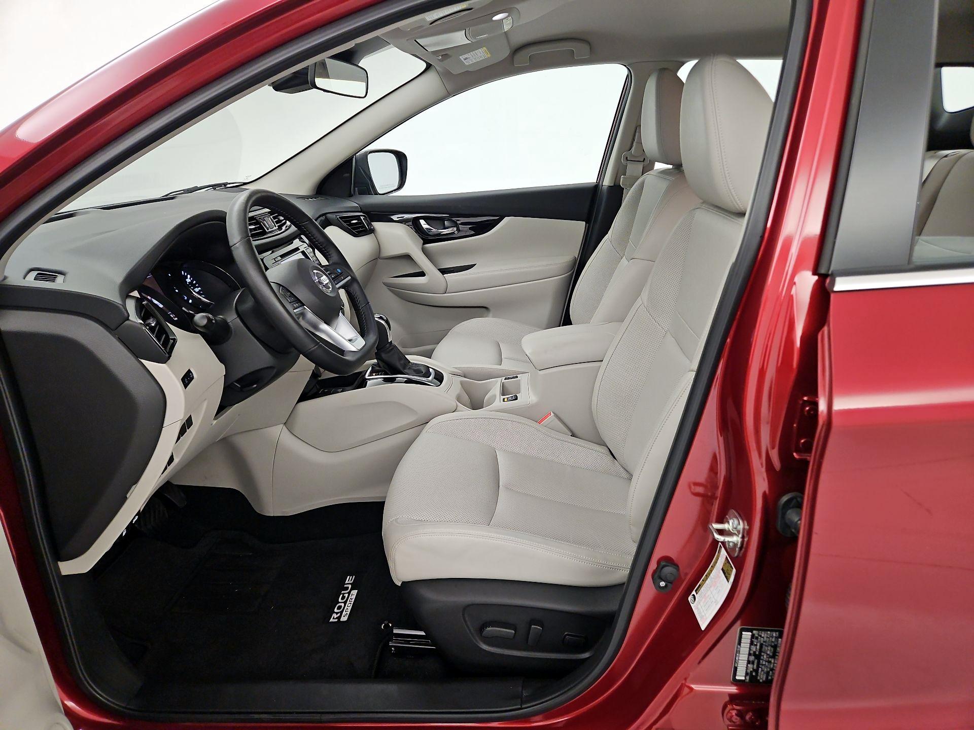 Thumbnail: 2022 Nissan Rogue Sport - 11