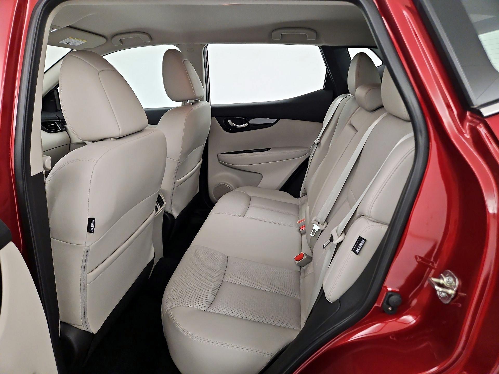 Thumbnail: 2022 Nissan Rogue Sport - 20