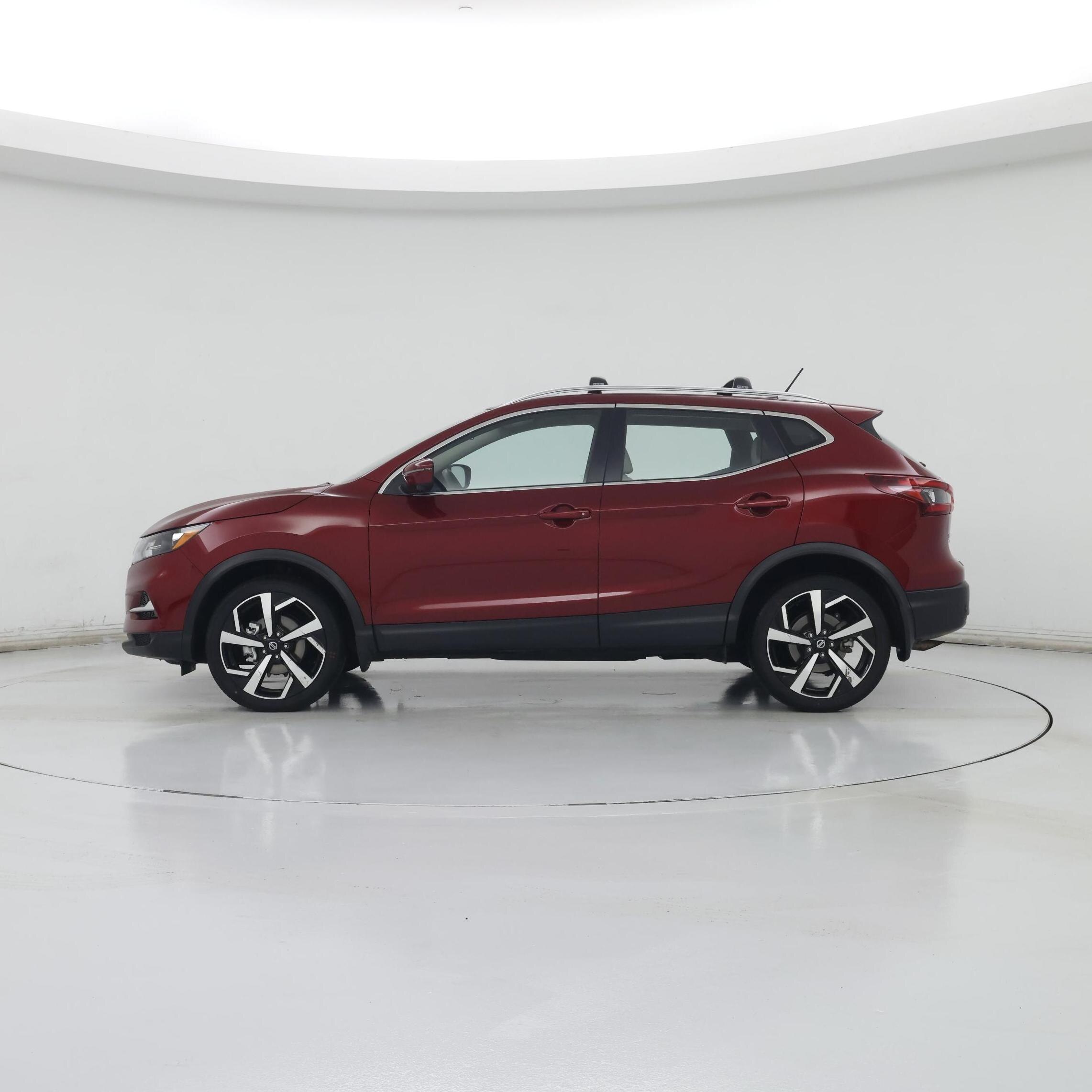 Thumbnail: 2022 Nissan Rogue Sport - 3