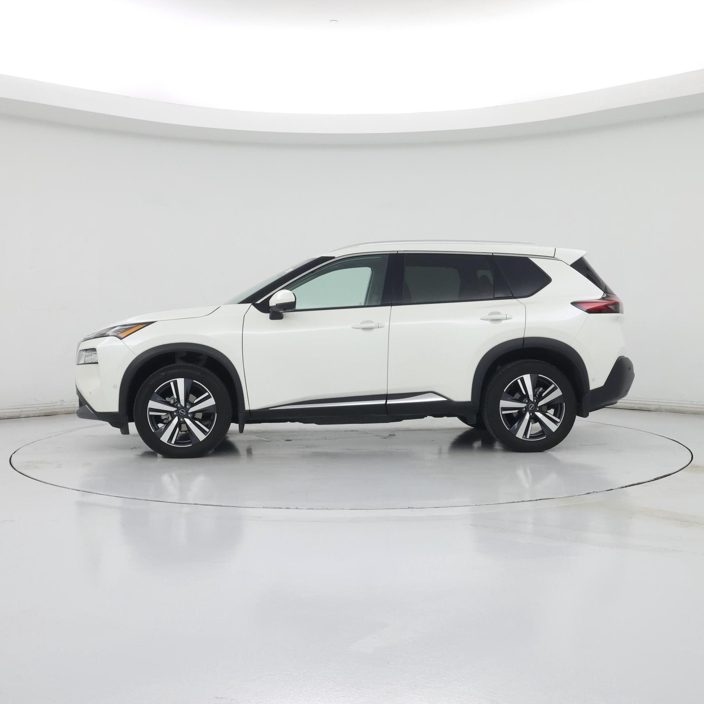 Thumbnail: 2023 Nissan Rogue - 3