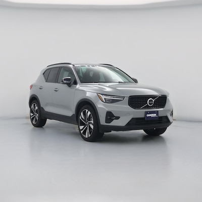 2025 Volvo XC40 B5 Plus Dark Theme