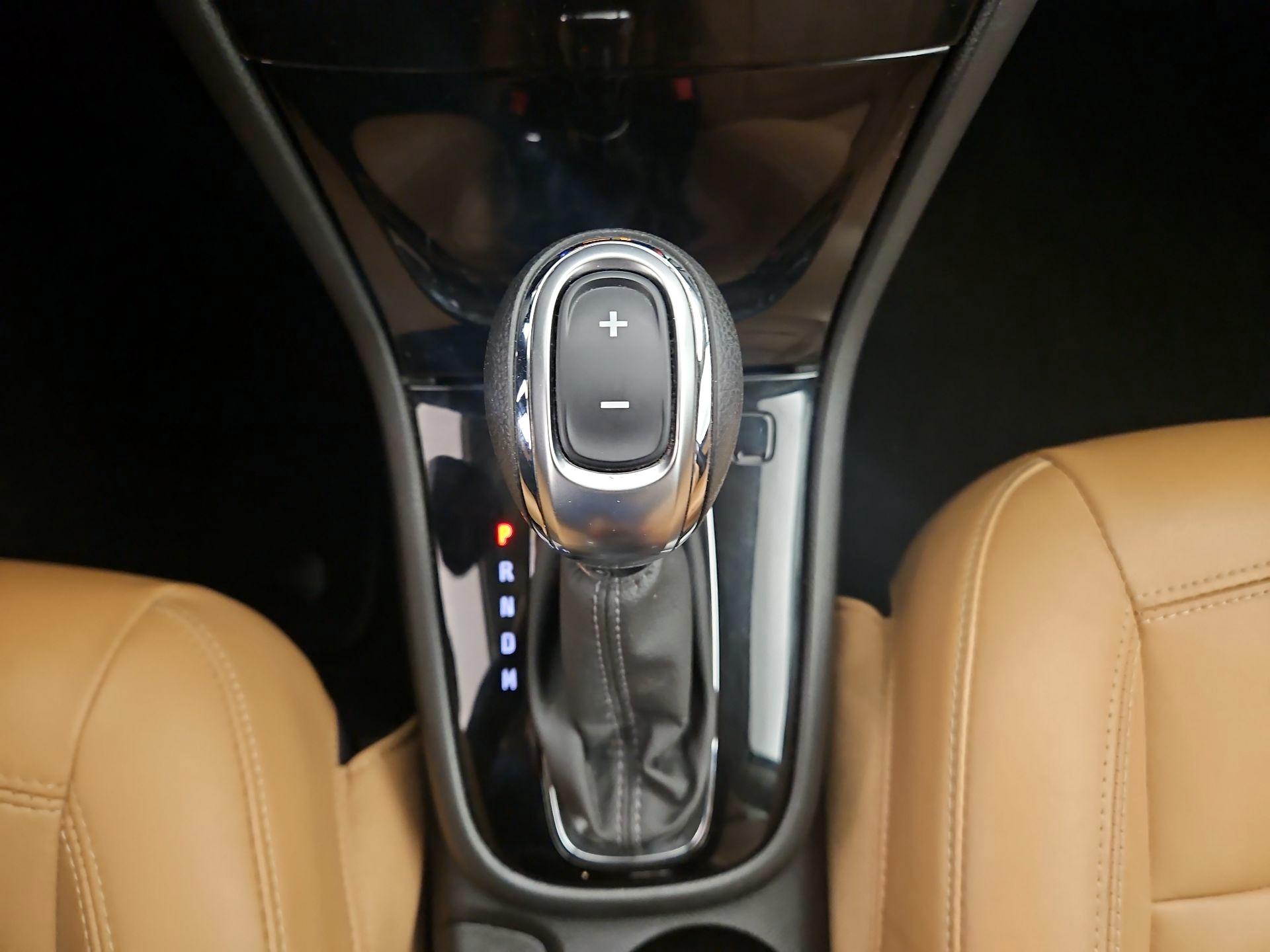 Thumbnail: 2018 Buick Encore - 17