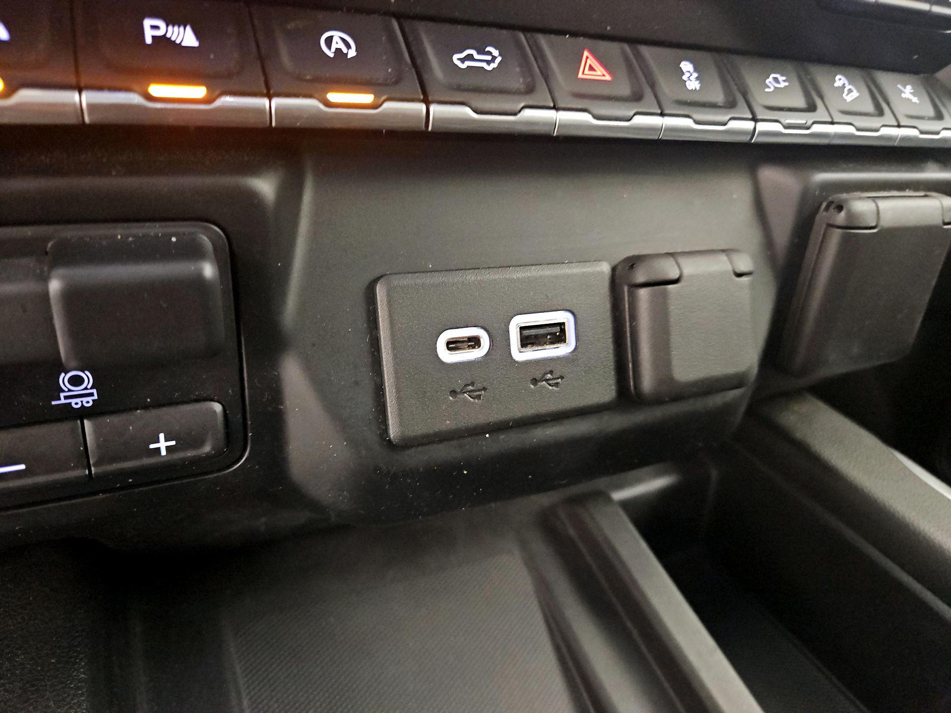 Thumbnail: 2020 GMC Sierra 1500 - 17