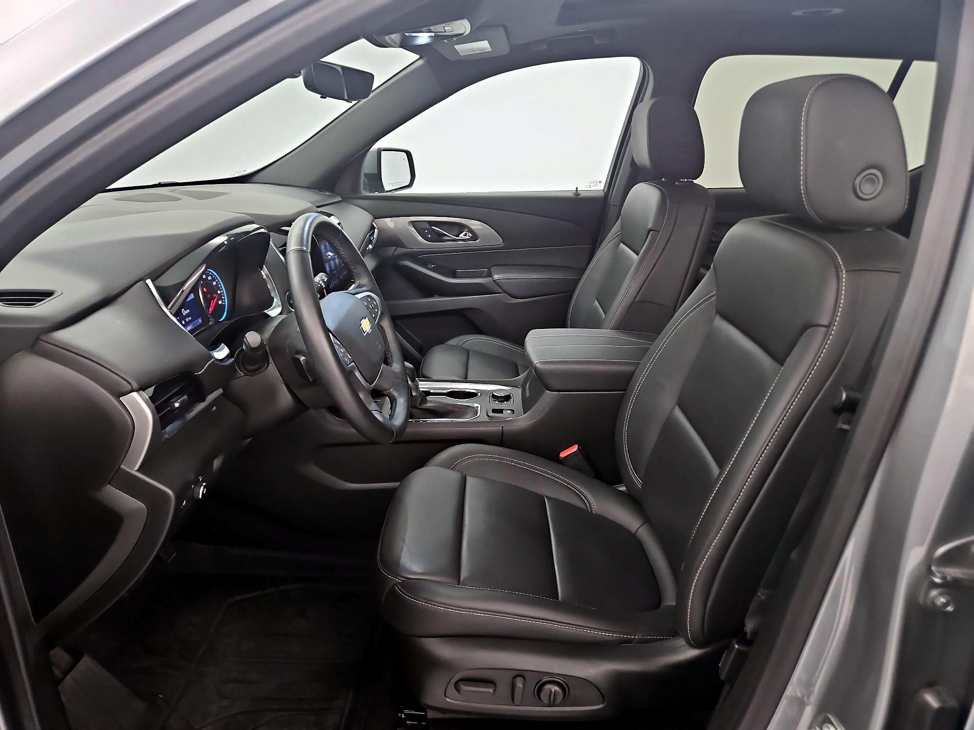 Thumbnail: 2023 Chevrolet Traverse - 11