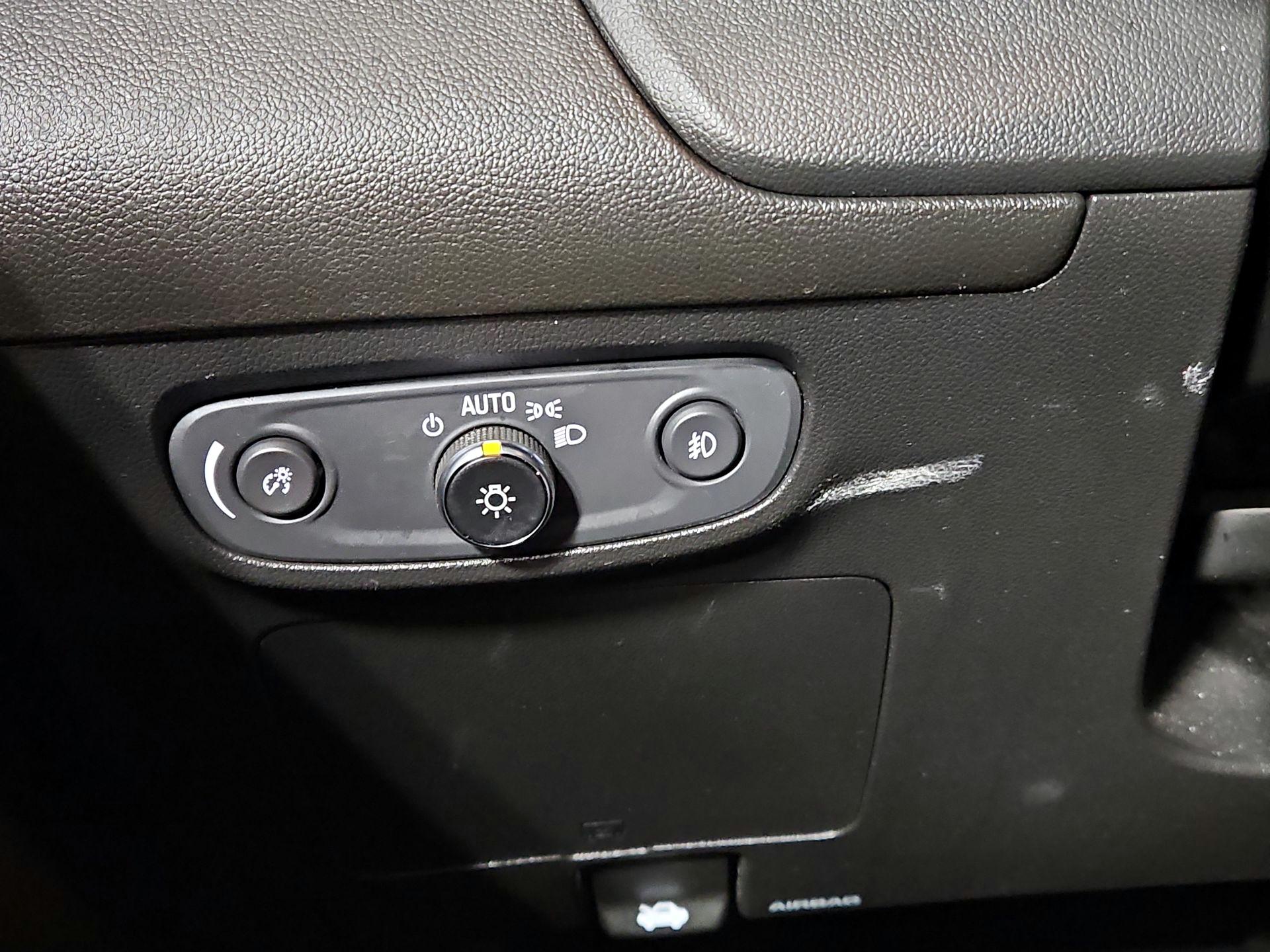 Thumbnail: 2021 Buick Encore GX - 13