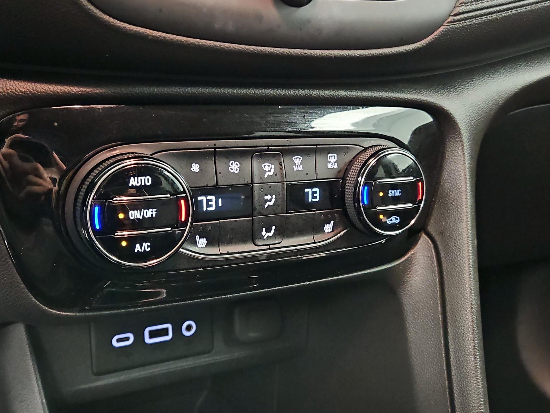 Thumbnail: 2021 Buick Encore GX - 16