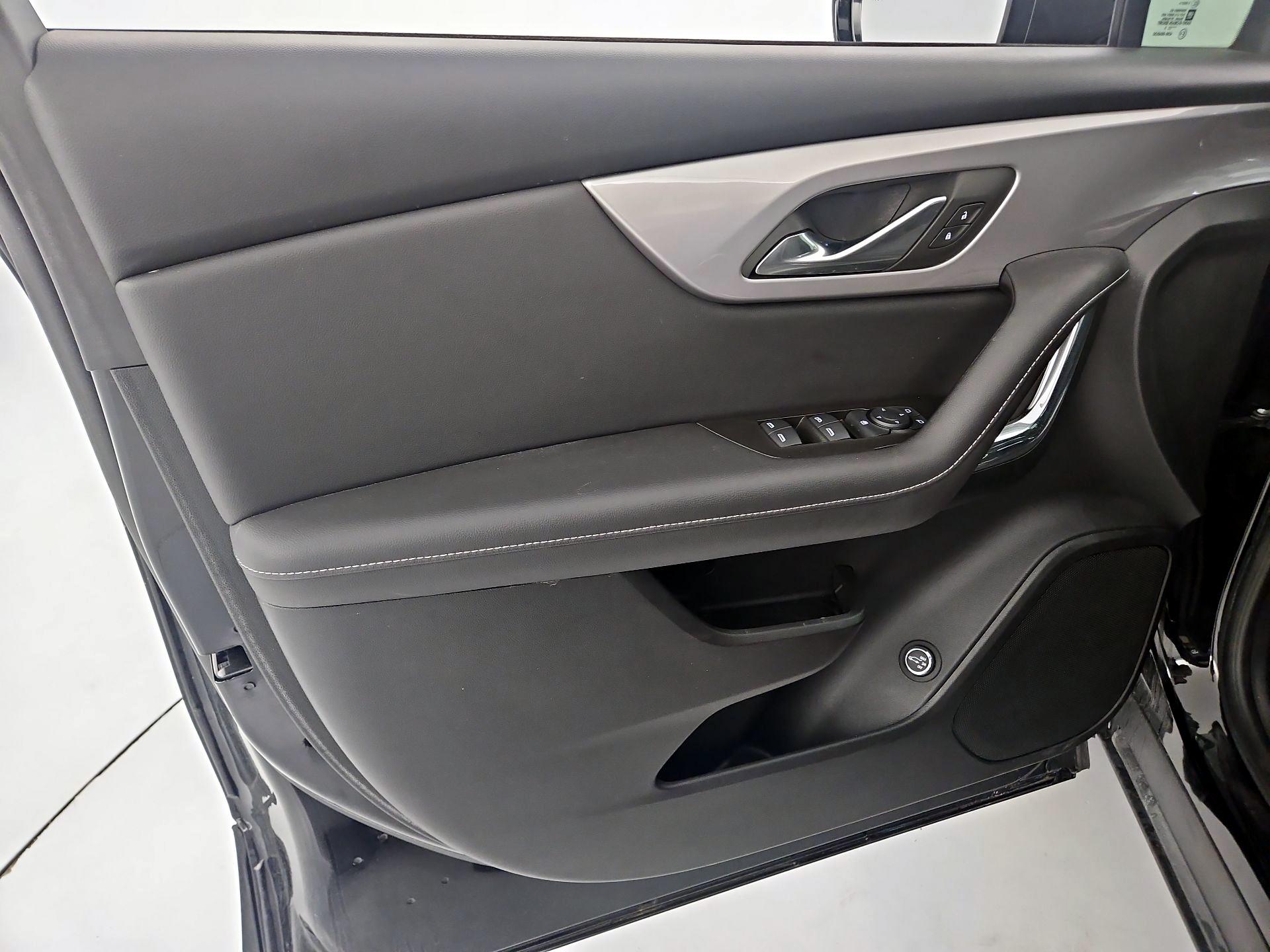 Thumbnail: 2023 Chevrolet Blazer - 12