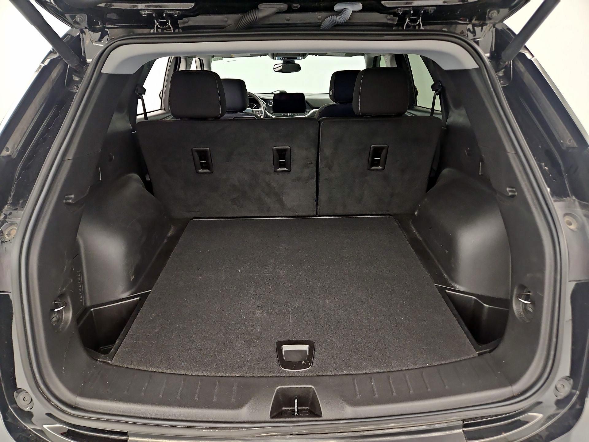 Thumbnail: 2023 Chevrolet Blazer - 20