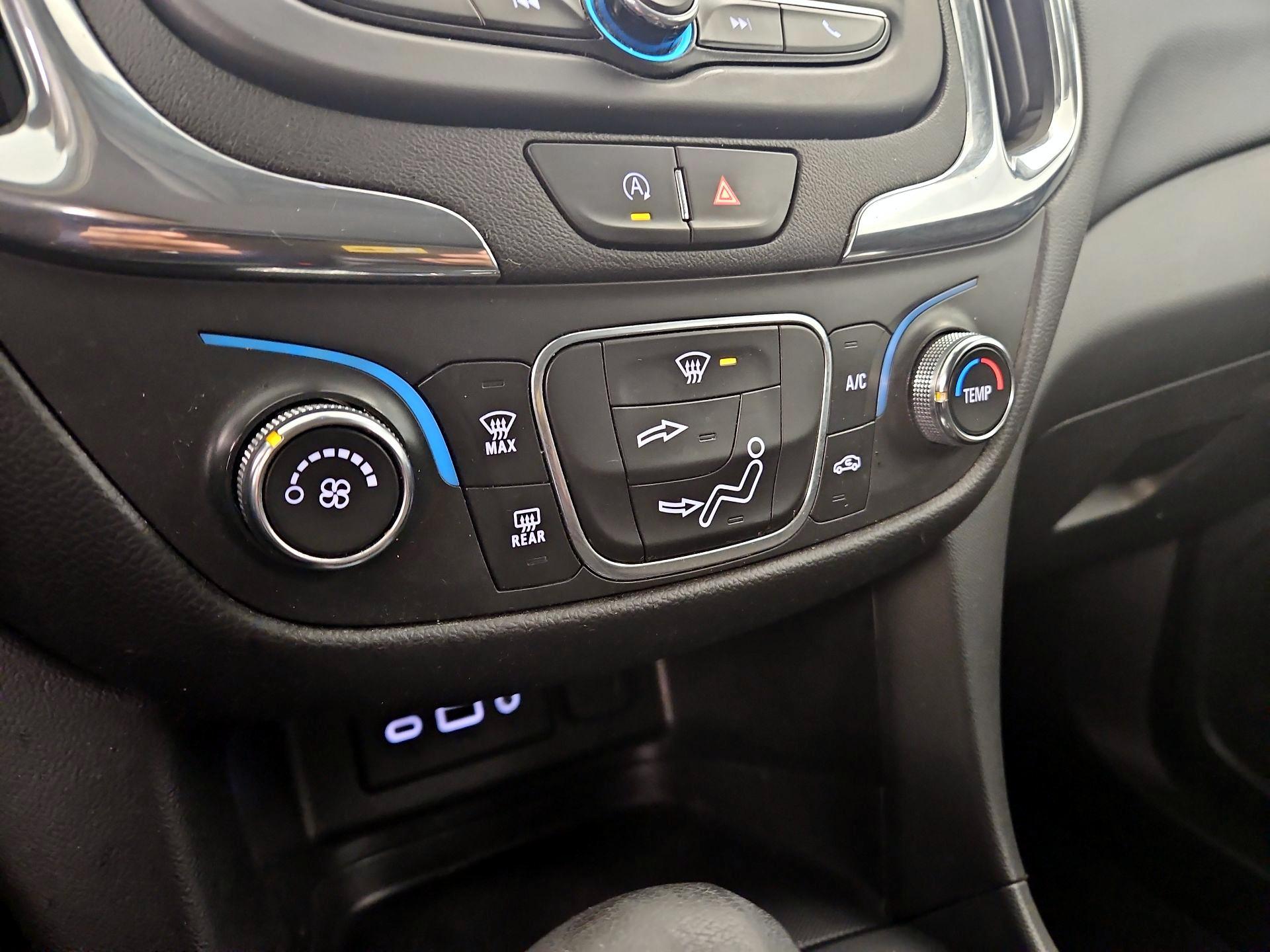 Thumbnail: 2022 Chevrolet Equinox - 16