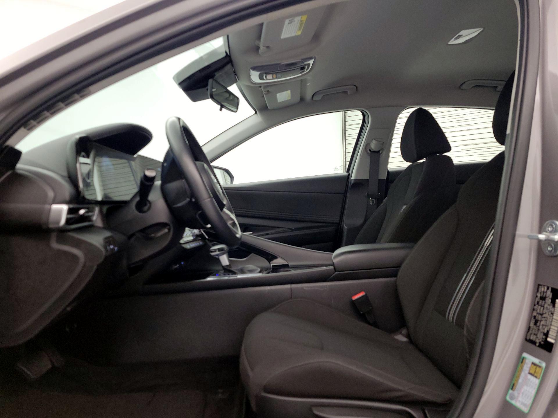 Thumbnail: 2023 Hyundai Elantra - 11