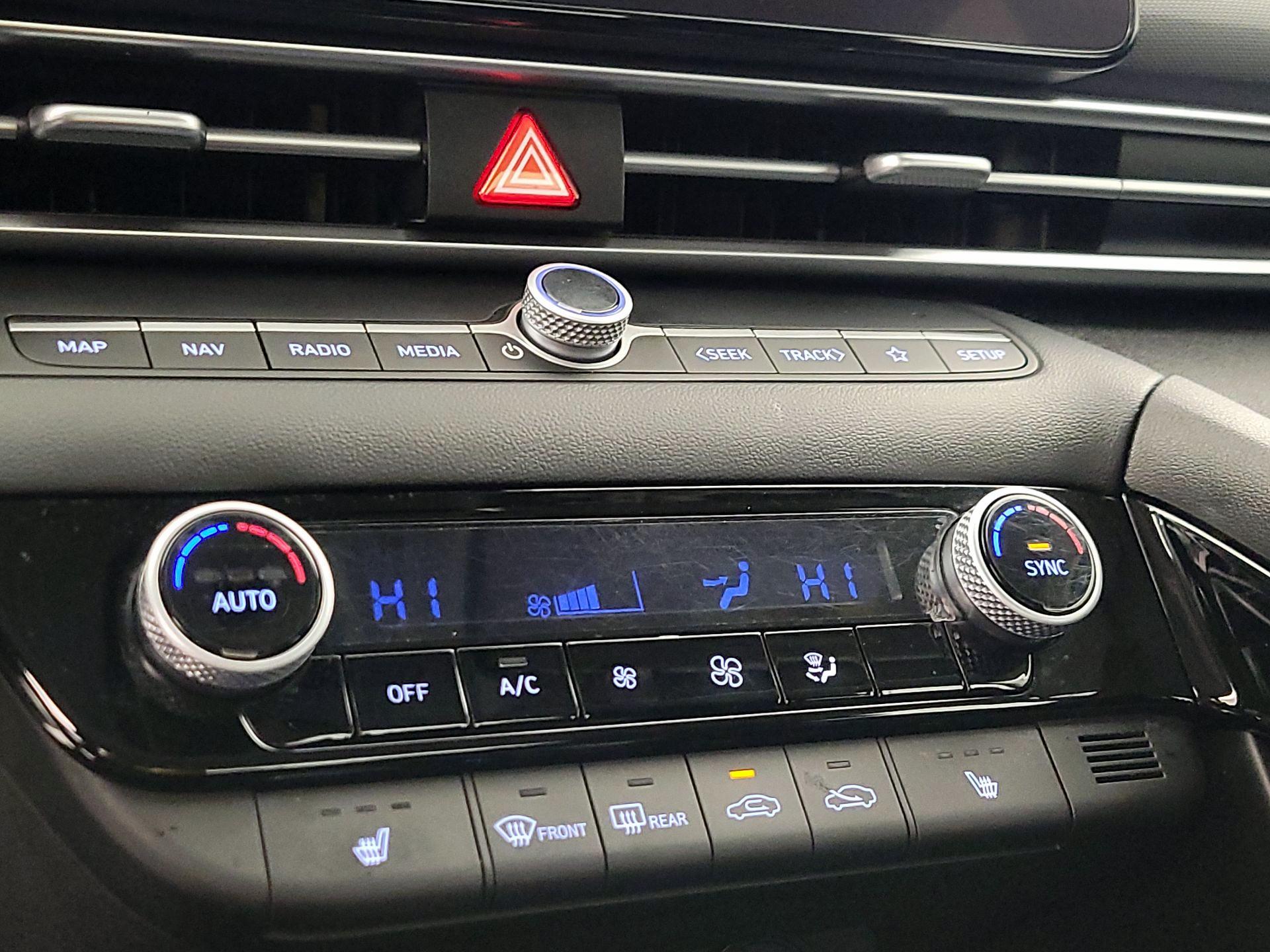 Thumbnail: 2023 Hyundai Elantra - 17