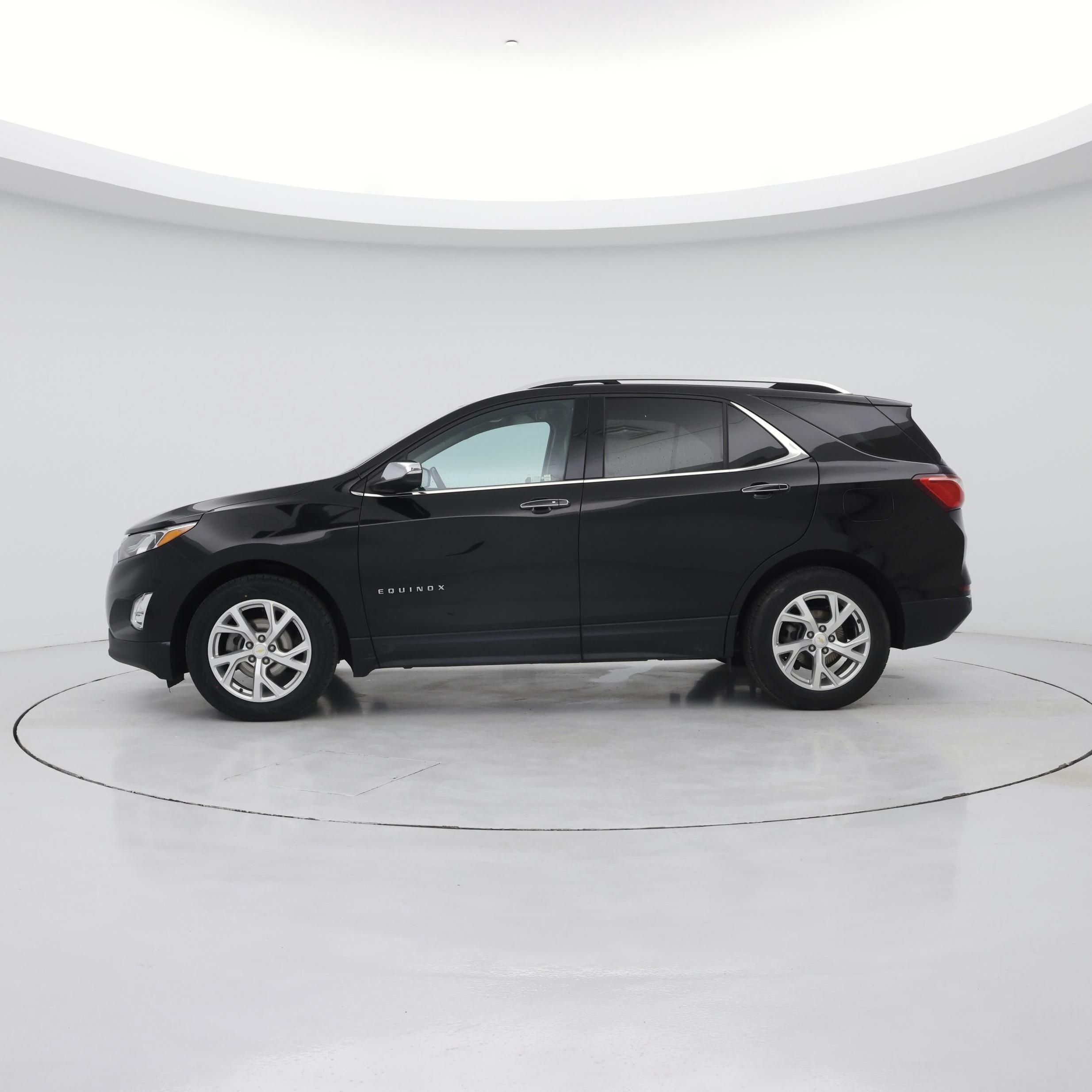 Thumbnail: 2020 Chevrolet Equinox - 3