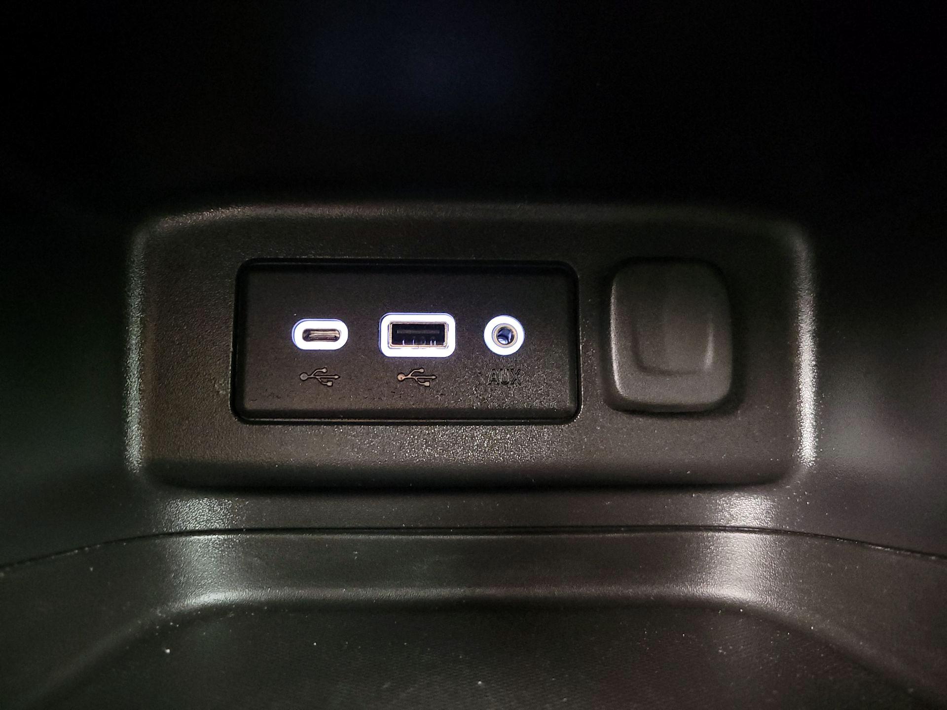 Thumbnail: 2021 Chevrolet Equinox - 18