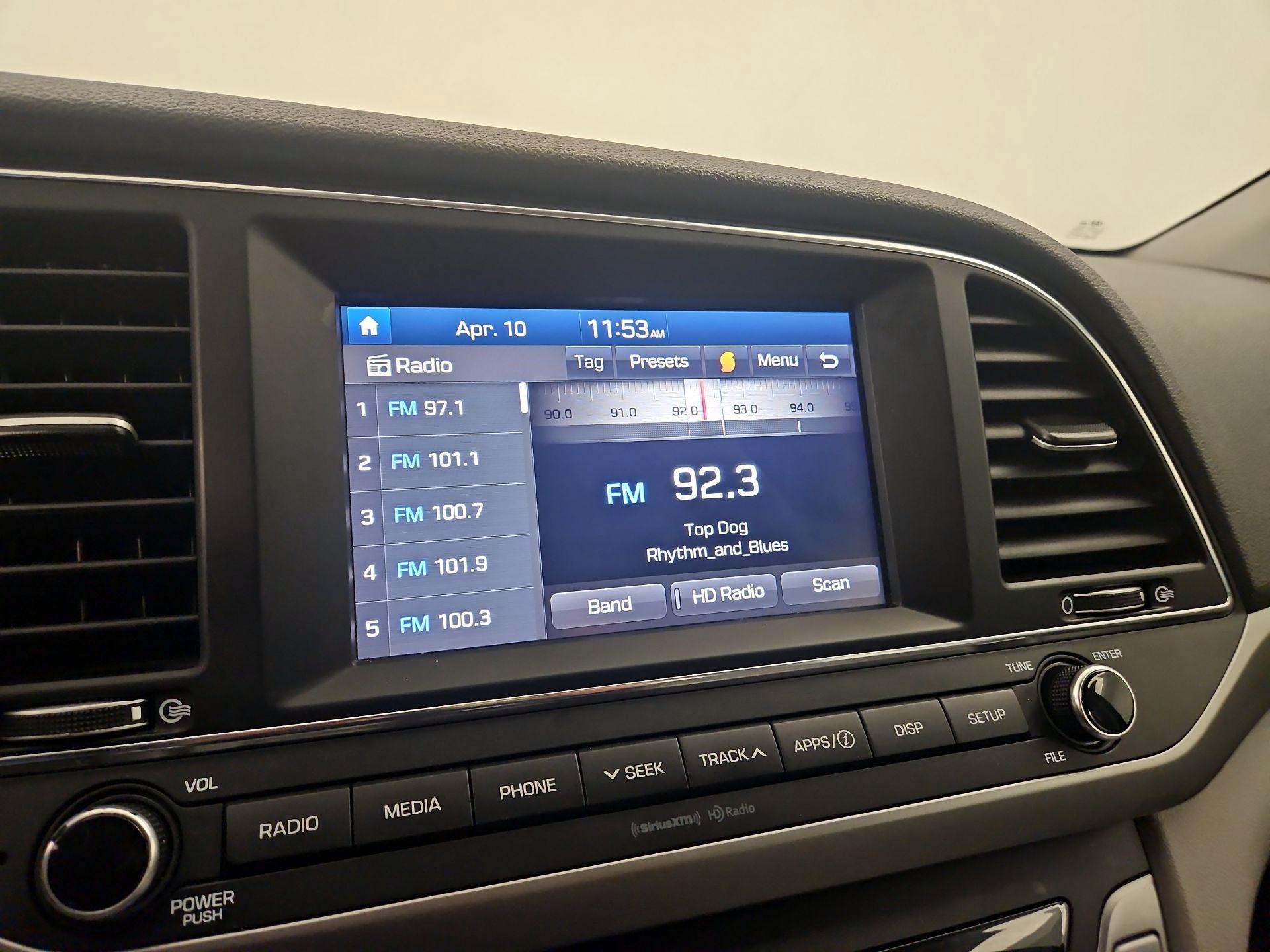 Thumbnail: 2017 Hyundai Elantra - 15