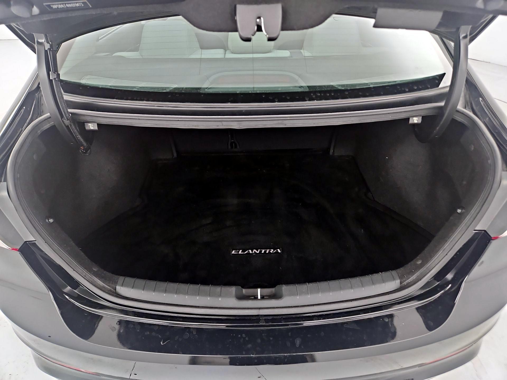 Thumbnail: 2017 Hyundai Elantra - 20