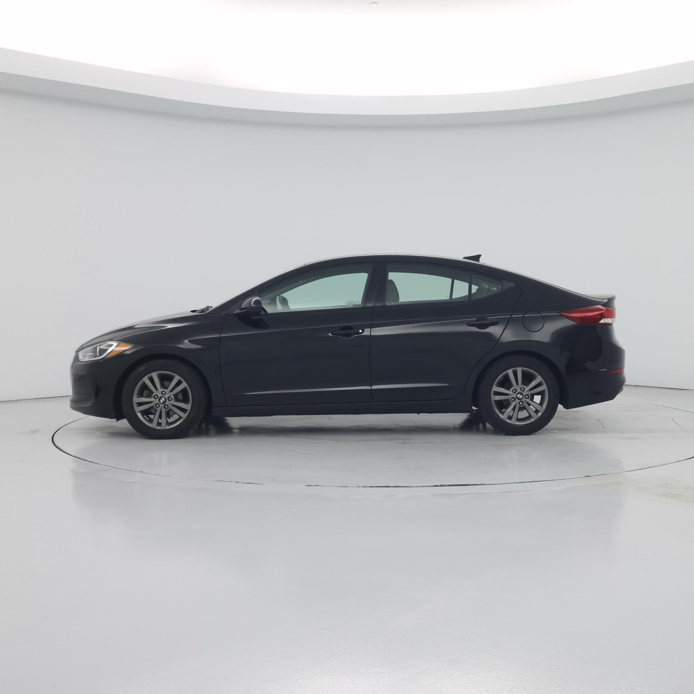 Thumbnail: 2017 Hyundai Elantra - 3