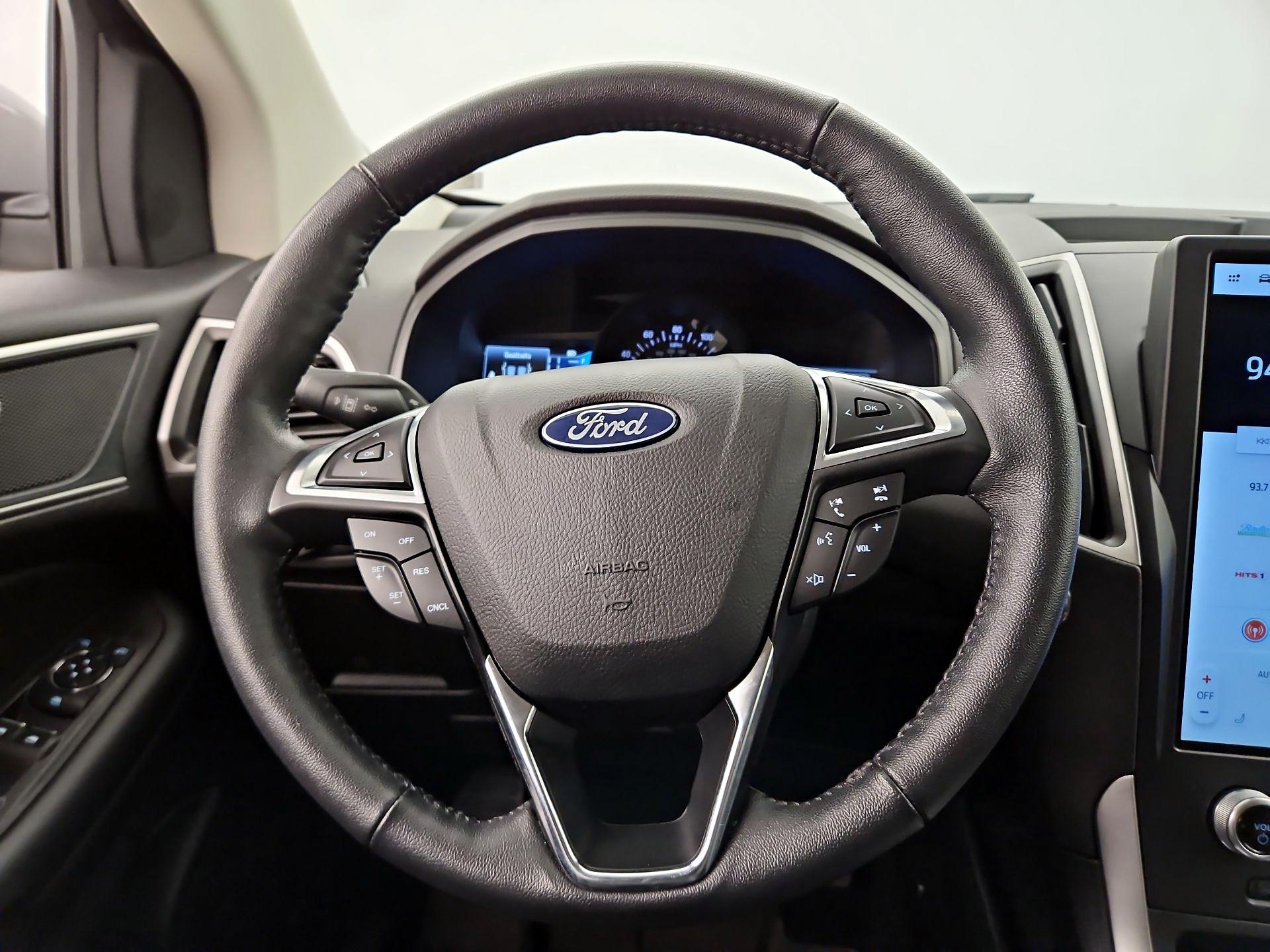 Thumbnail: 2022 Ford Edge - 10