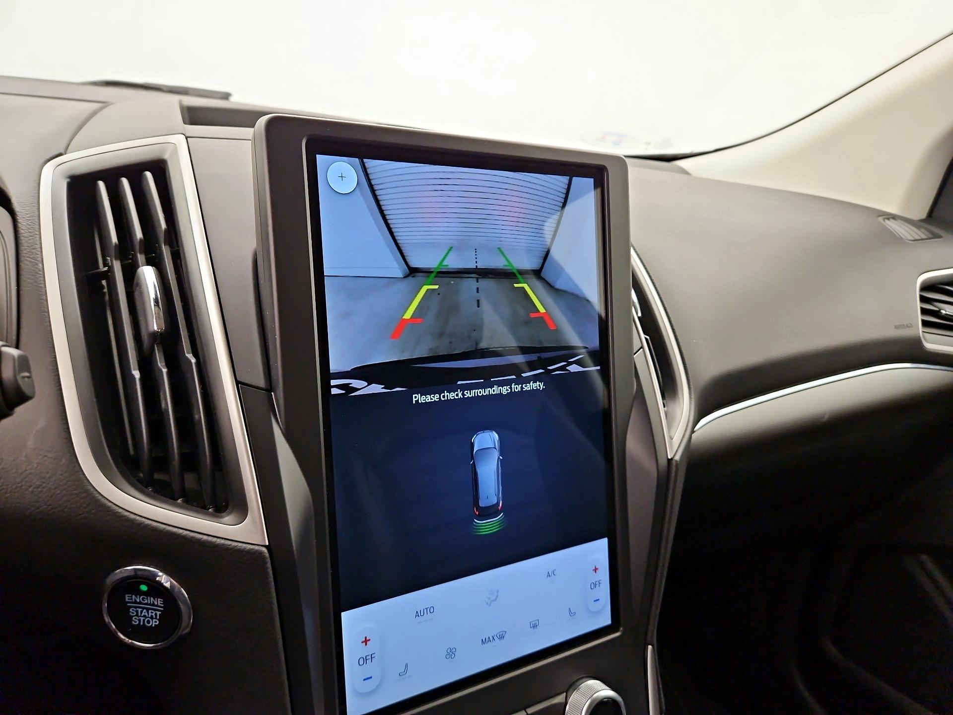 Thumbnail: 2022 Ford Edge - 14