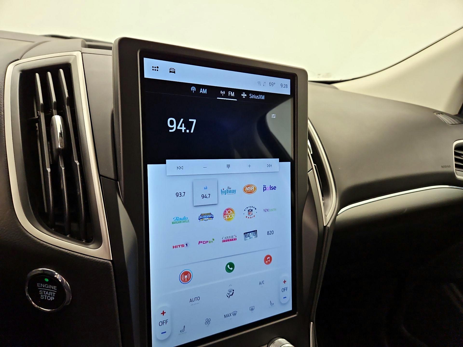 Thumbnail: 2022 Ford Edge - 15