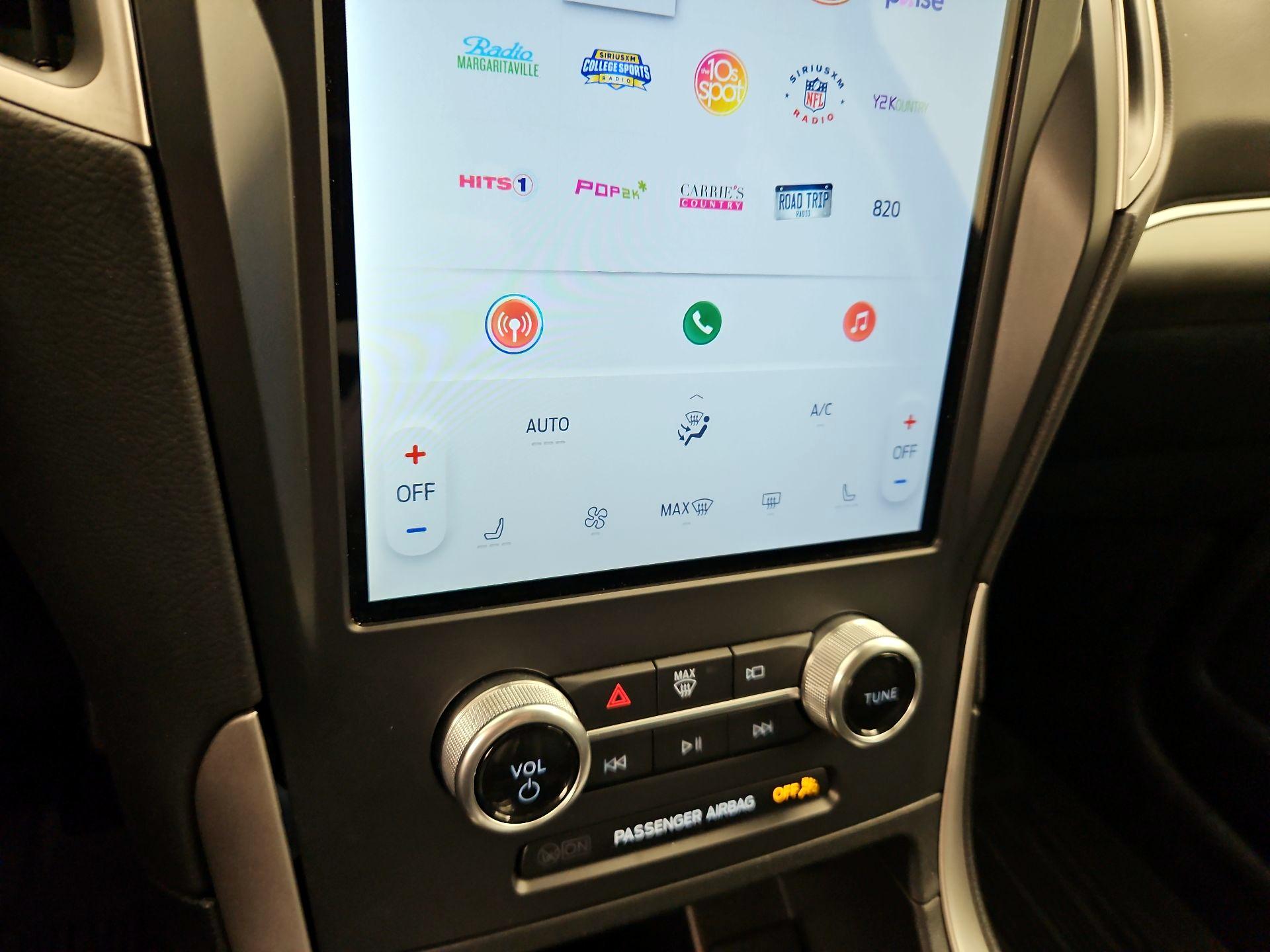 Thumbnail: 2022 Ford Edge - 16