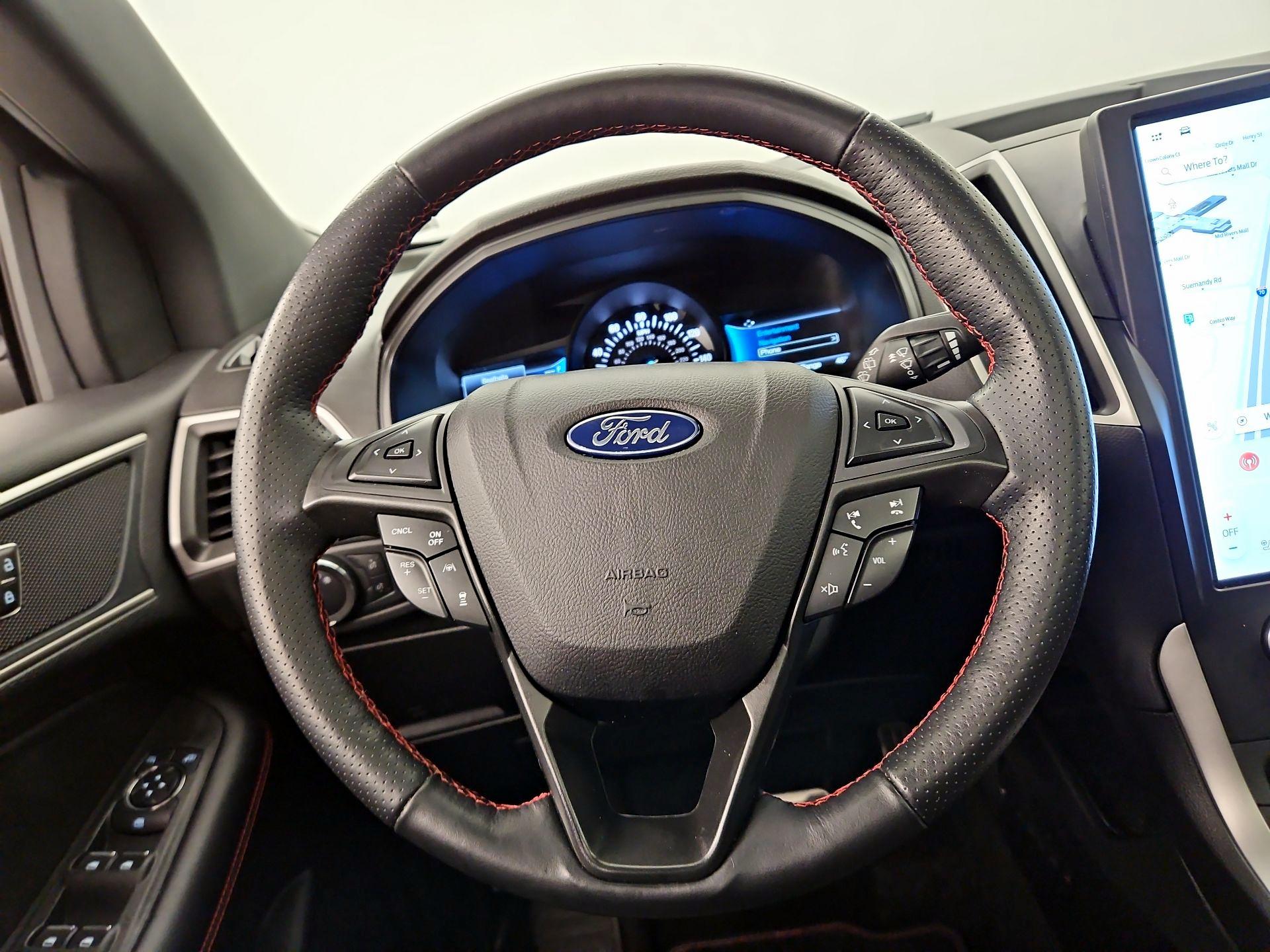 Thumbnail: 2022 Ford Edge - 10