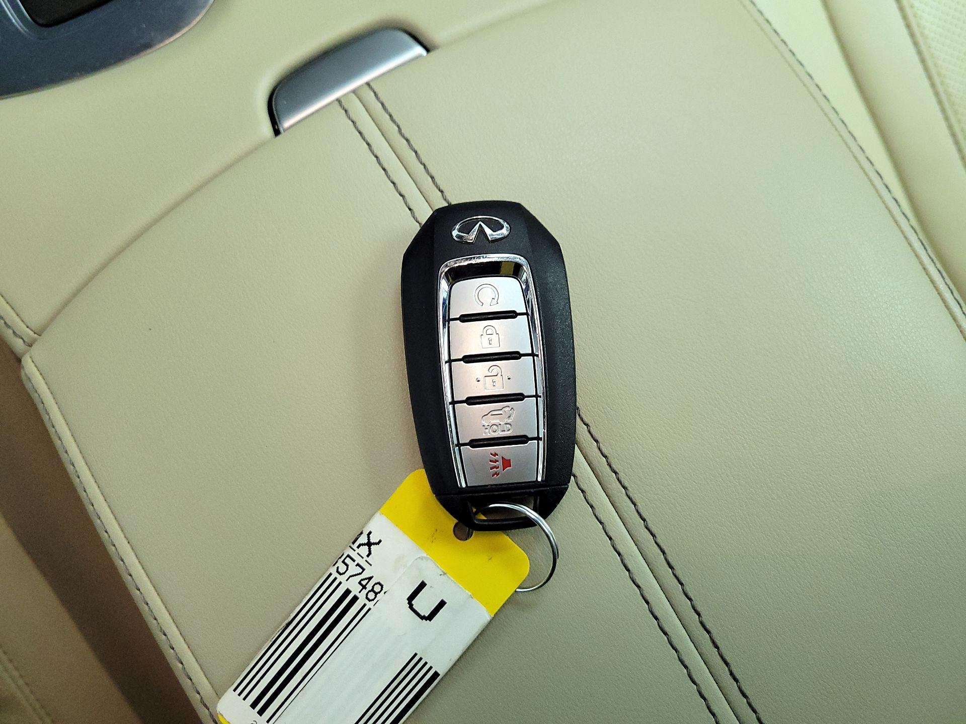 Thumbnail: 2023 INFINITI QX60 - 18