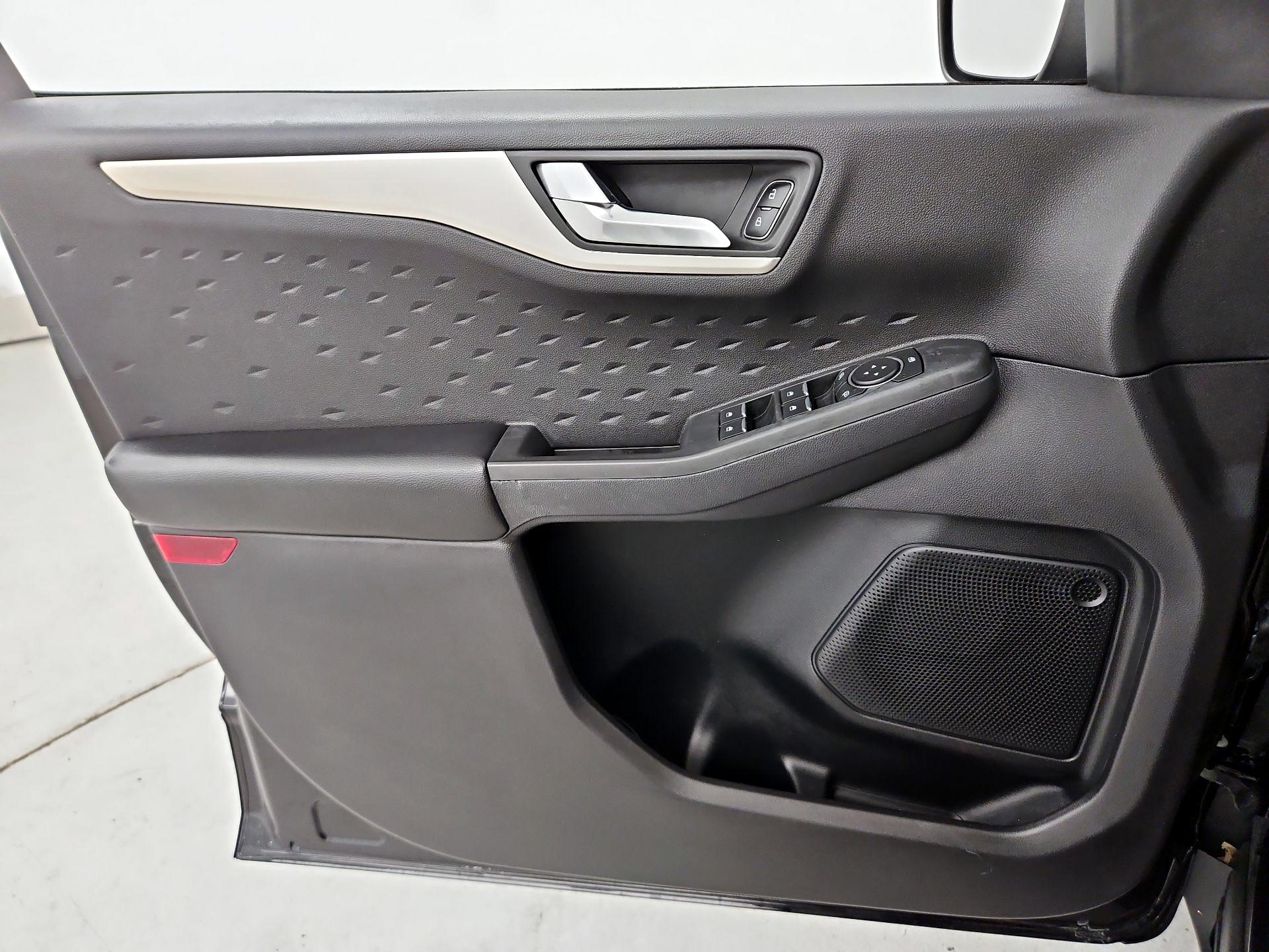 Thumbnail: 2020 Ford Escape - 12