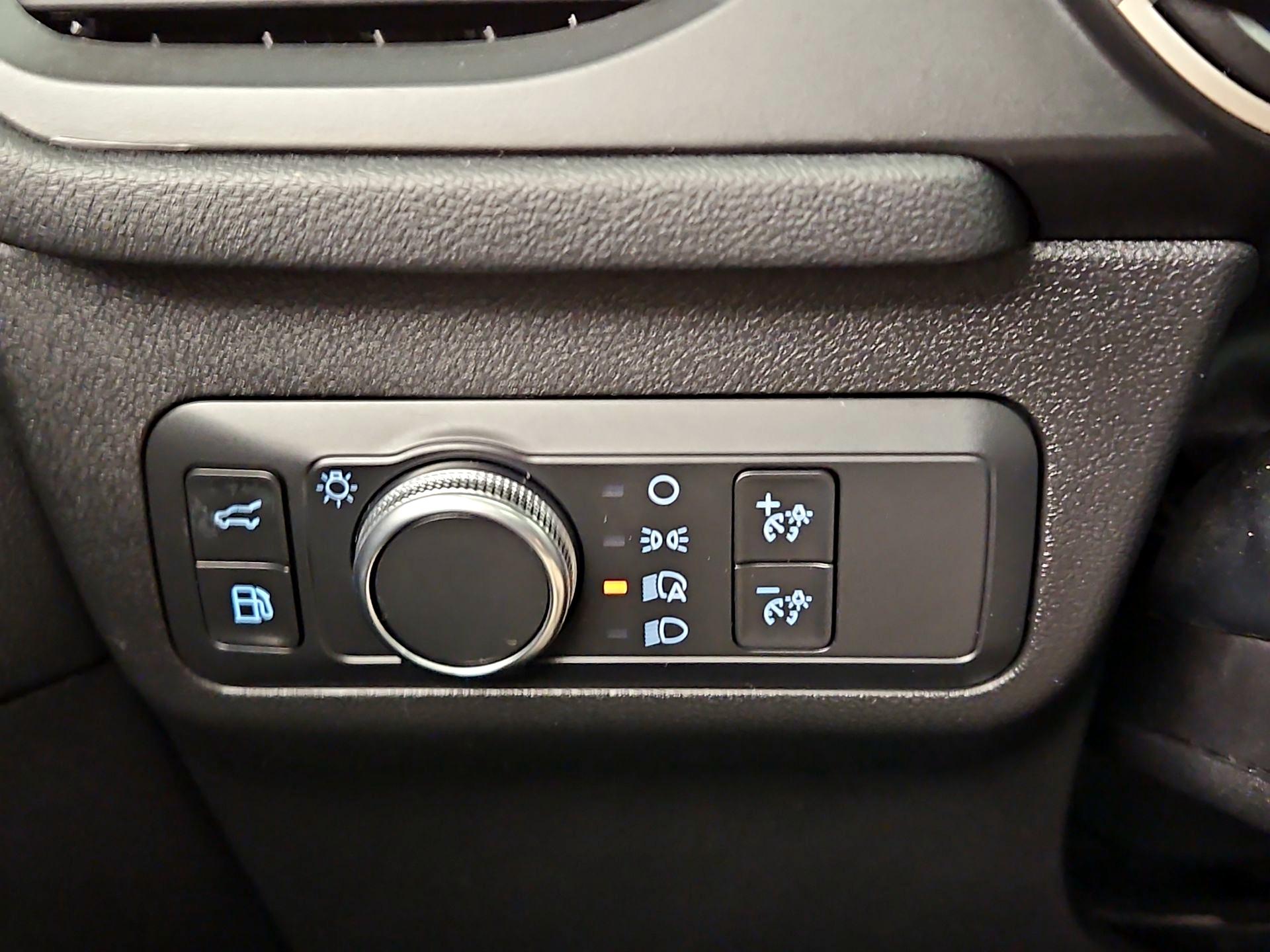 Thumbnail: 2020 Ford Escape - 13