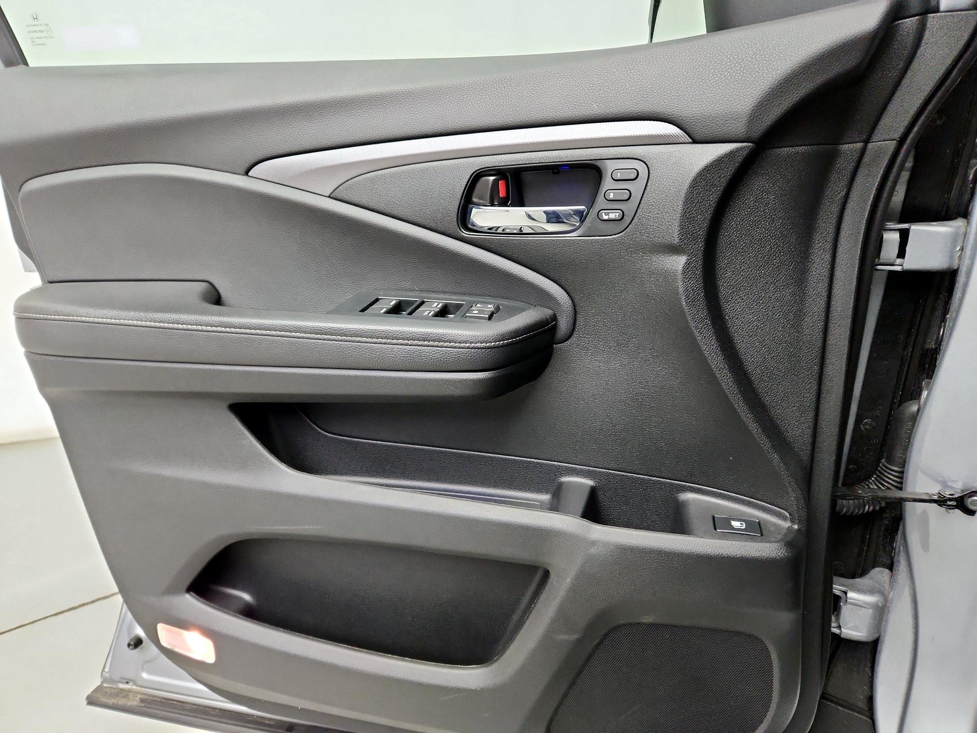 Thumbnail: 2023 Honda Ridgeline - 12