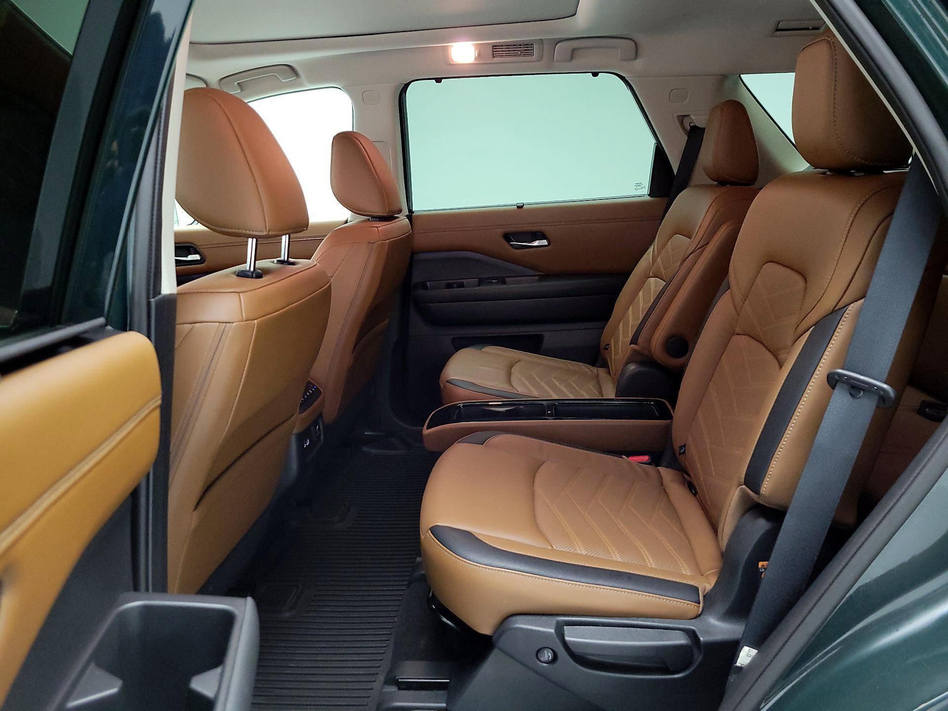 Thumbnail: 2023 Nissan Pathfinder - 19