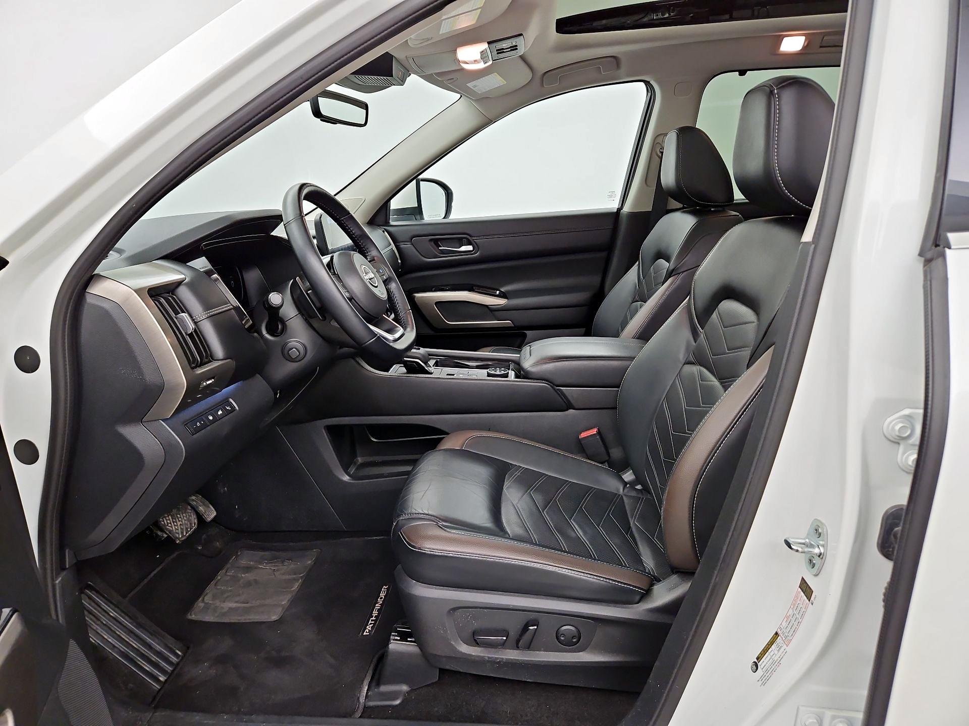 Thumbnail: 2023 Nissan Pathfinder - 11