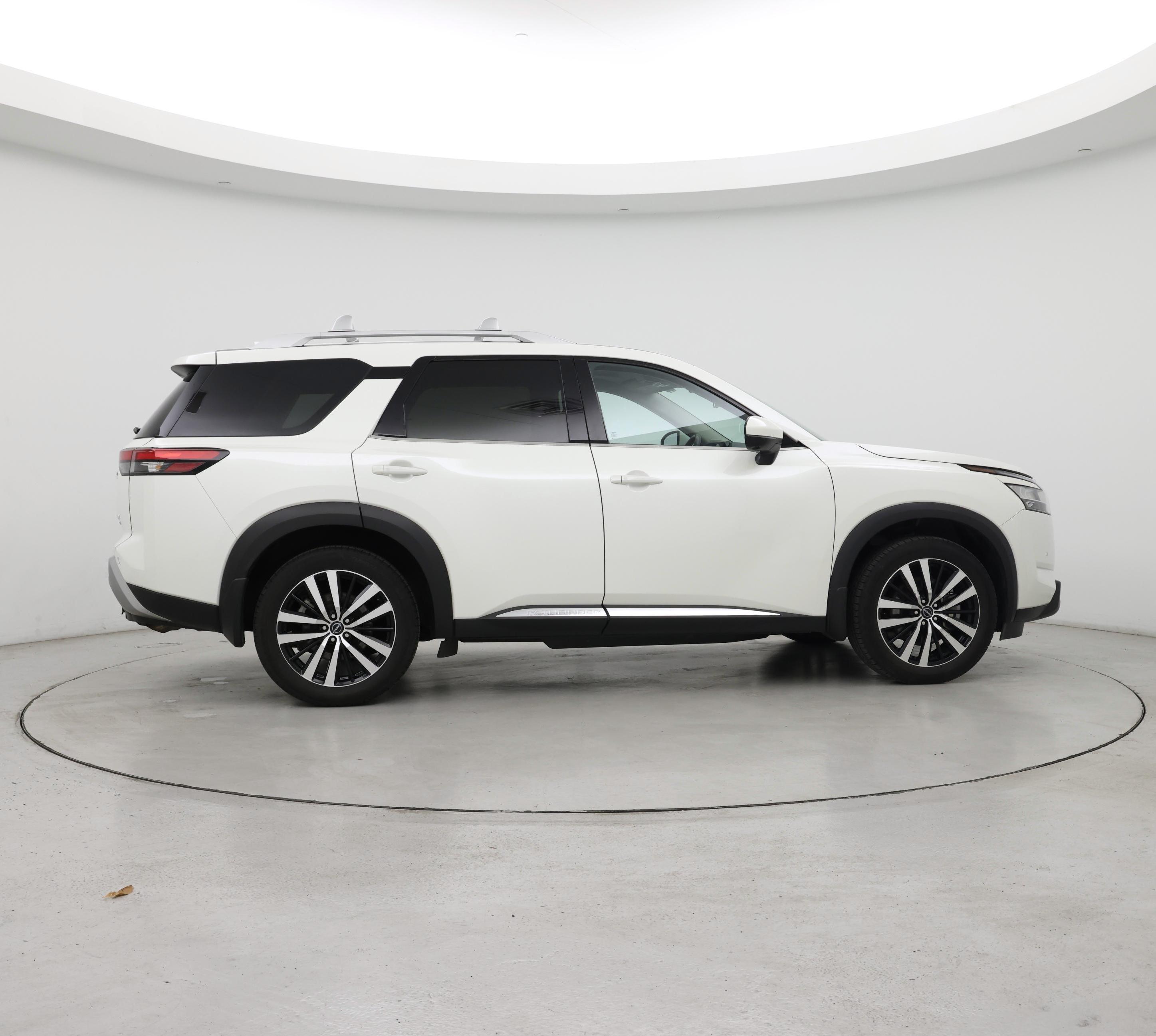 Thumbnail: 2023 Nissan Pathfinder - 7