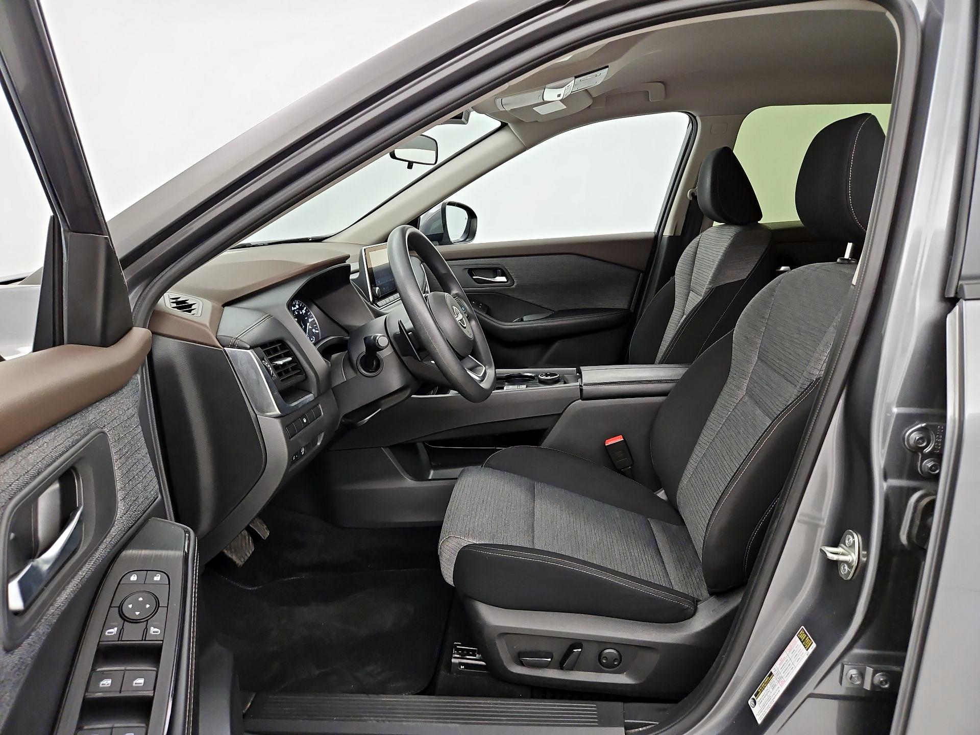 Thumbnail: 2023 Nissan Rogue - 11