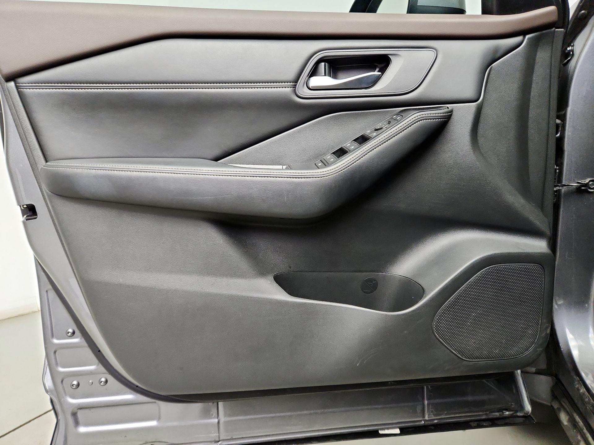 Thumbnail: 2023 Nissan Rogue - 12