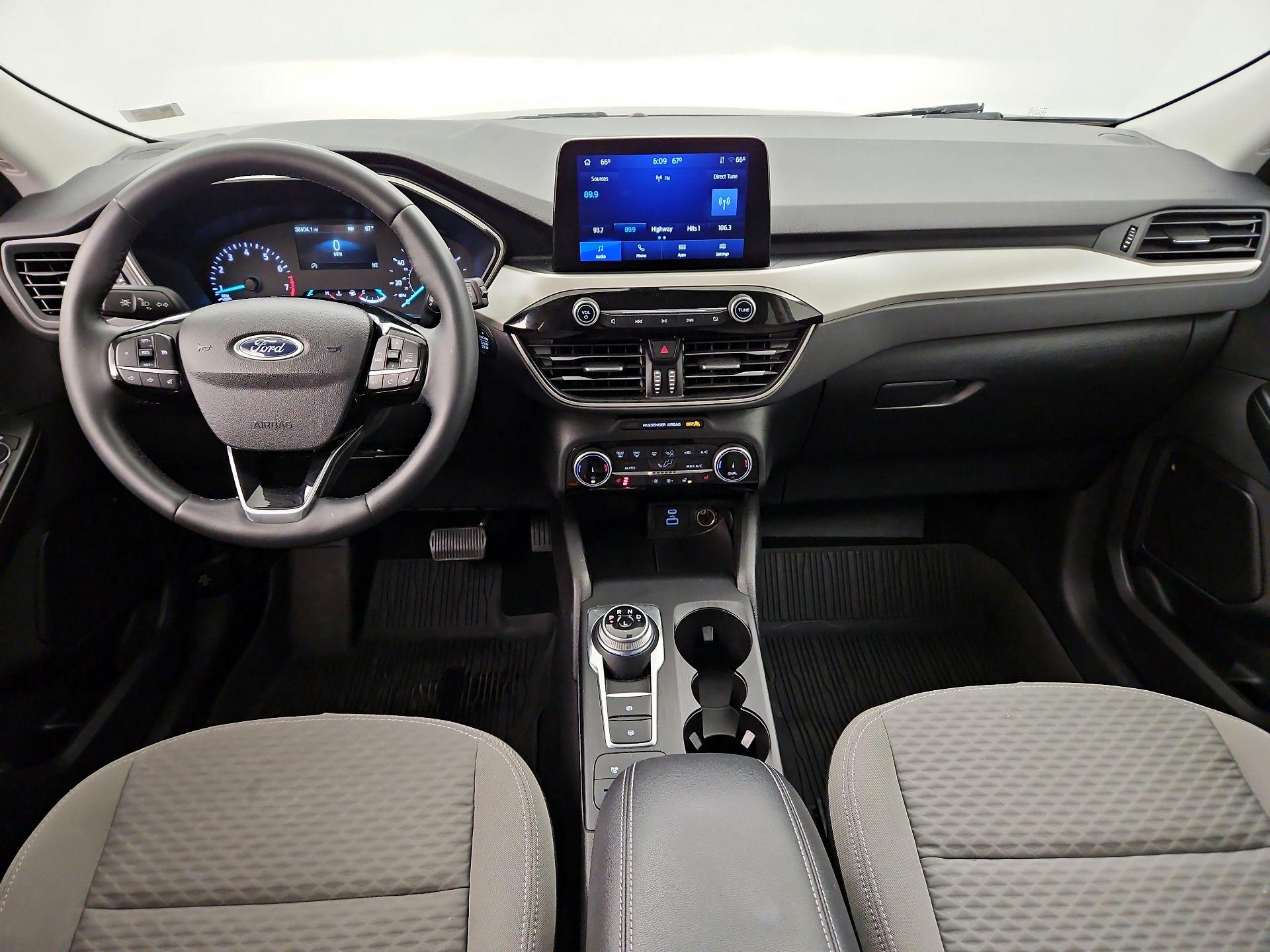 Thumbnail: 2022 Ford Escape - 9