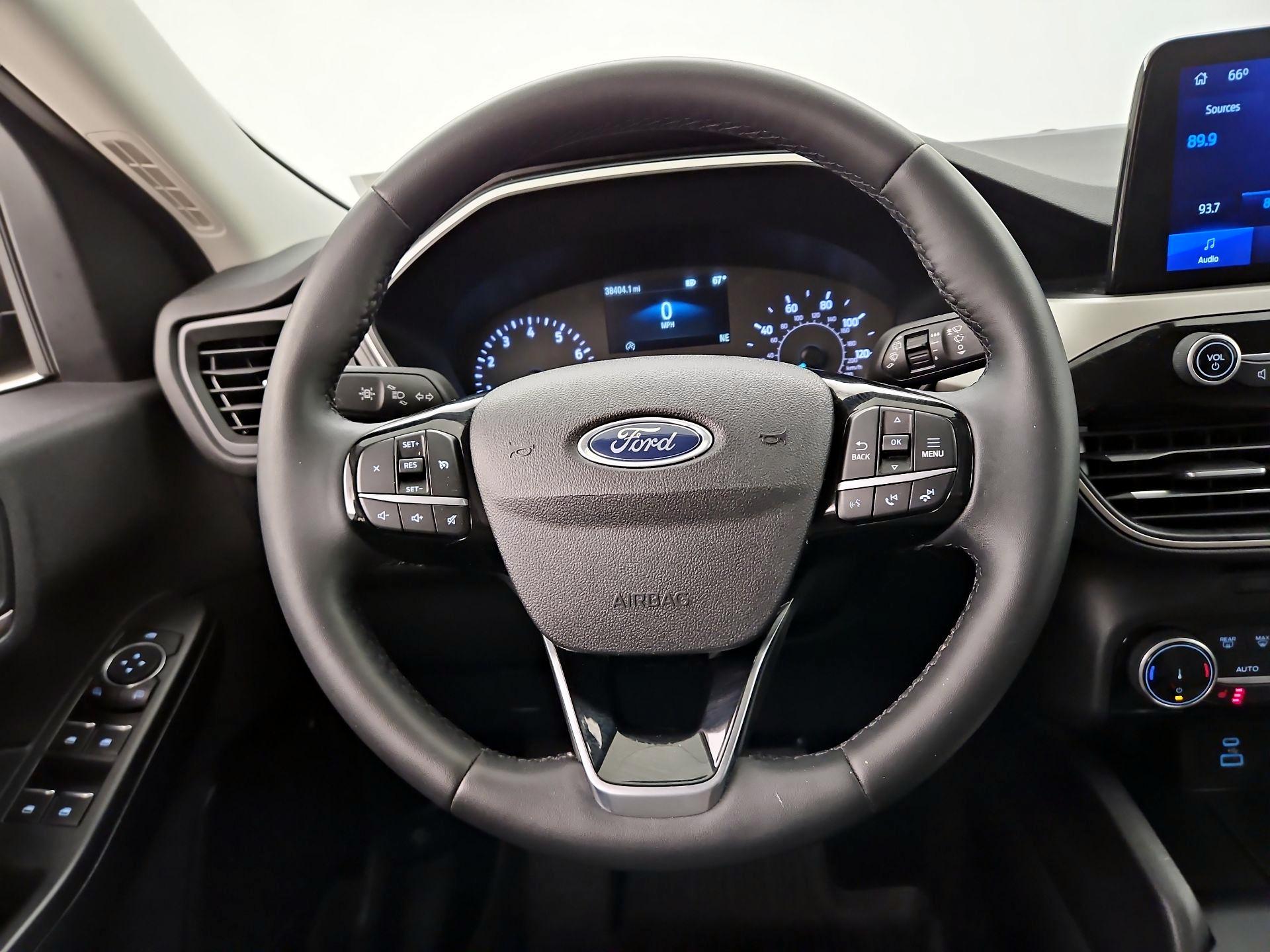 Thumbnail: 2022 Ford Escape - 10