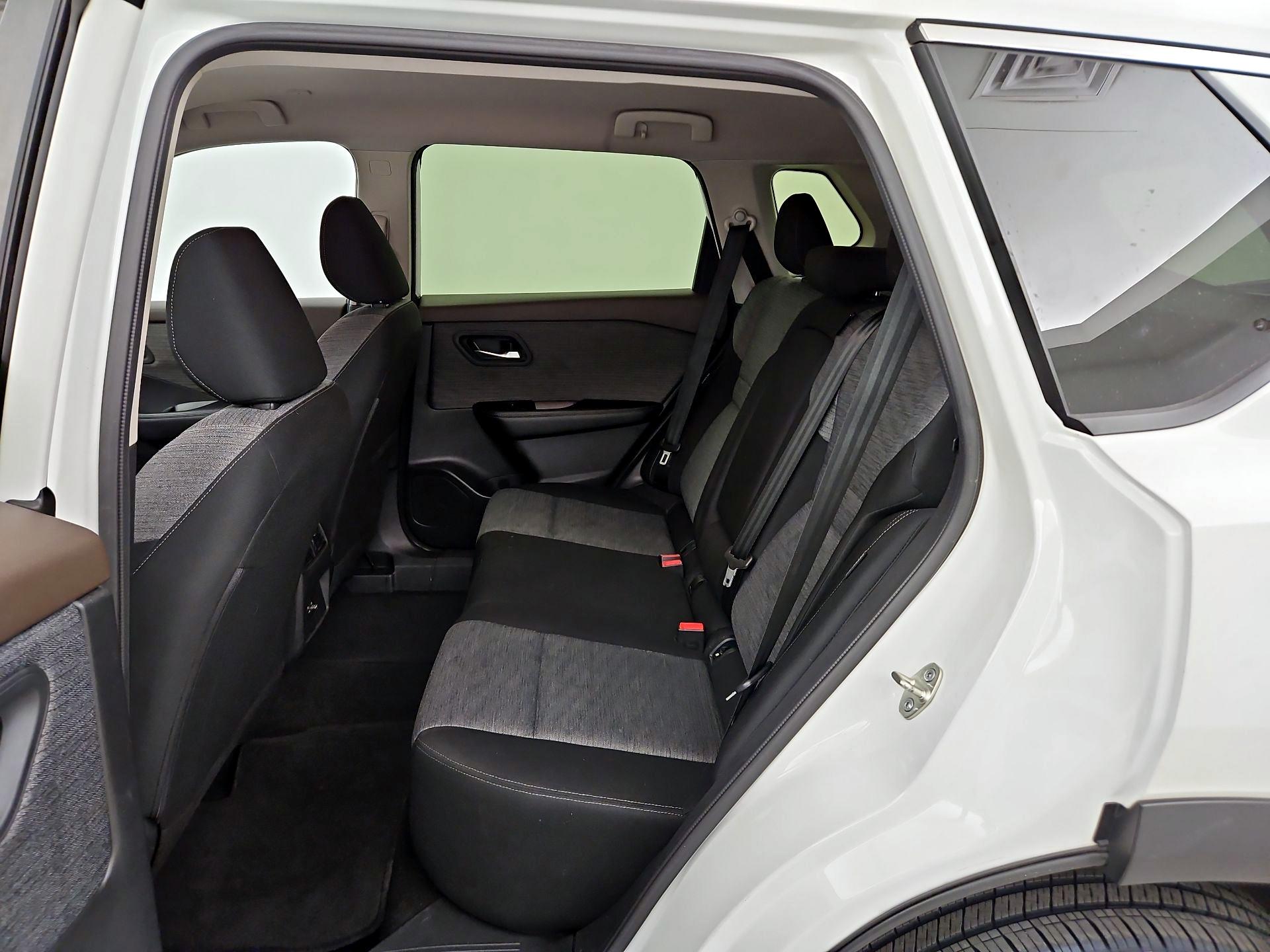 Thumbnail: 2023 Nissan Rogue - 19