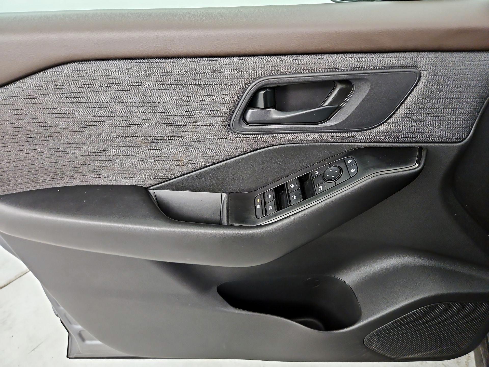 Thumbnail: 2023 Nissan Rogue - 12