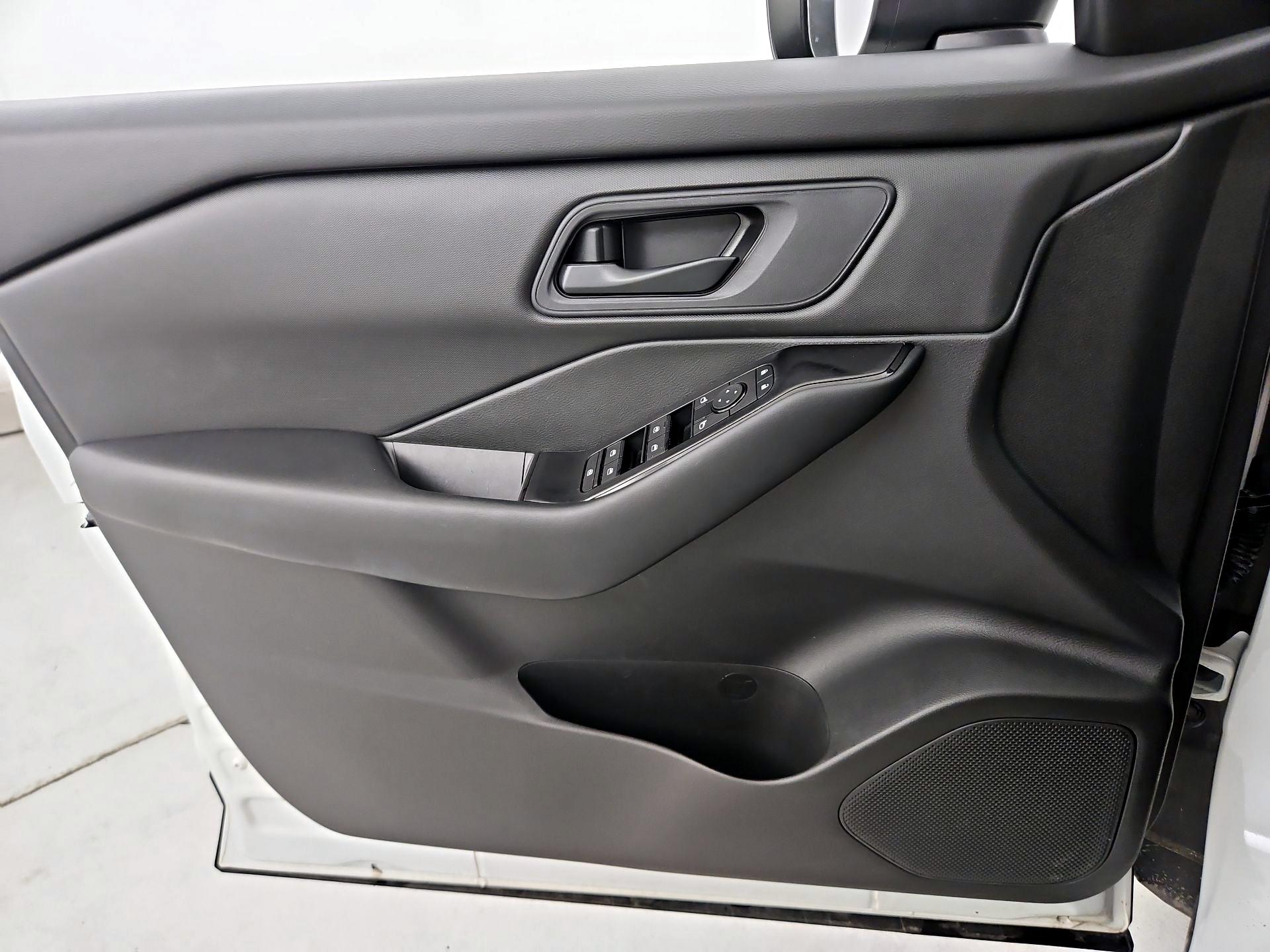 Thumbnail: 2024 Nissan Rogue - 12