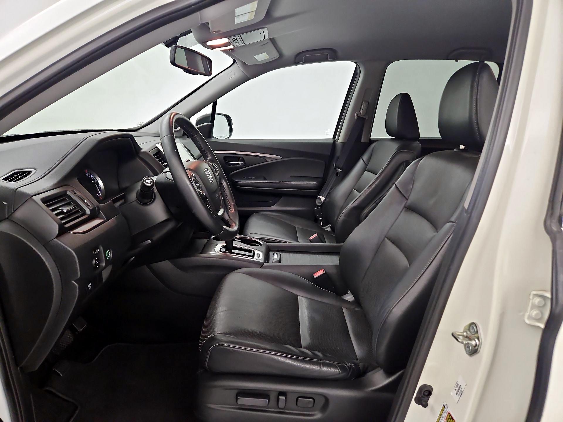 Thumbnail: 2017 Honda Ridgeline - 11