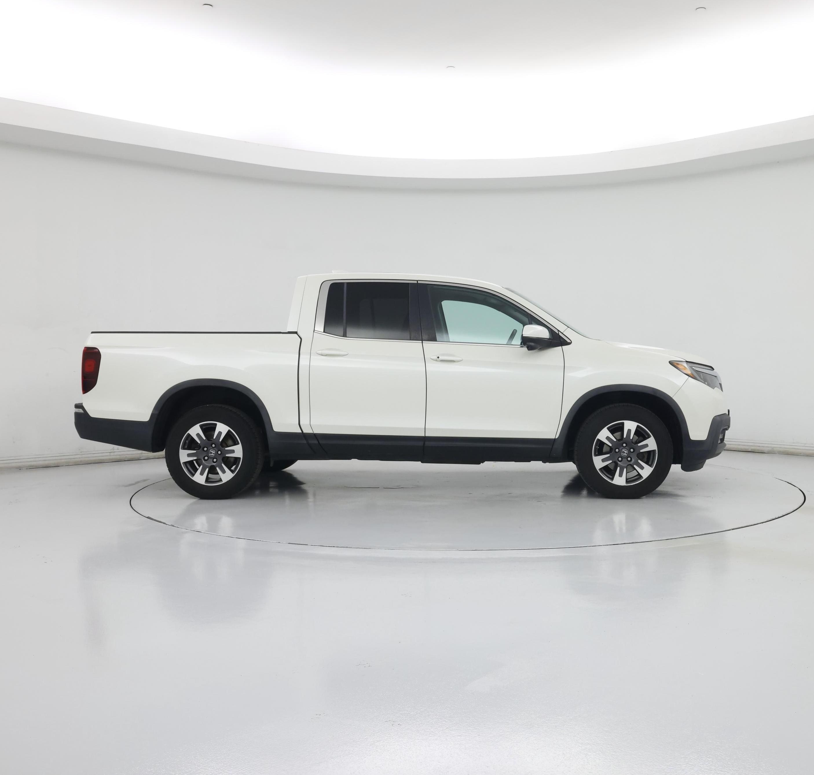 Thumbnail: 2017 Honda Ridgeline - 7