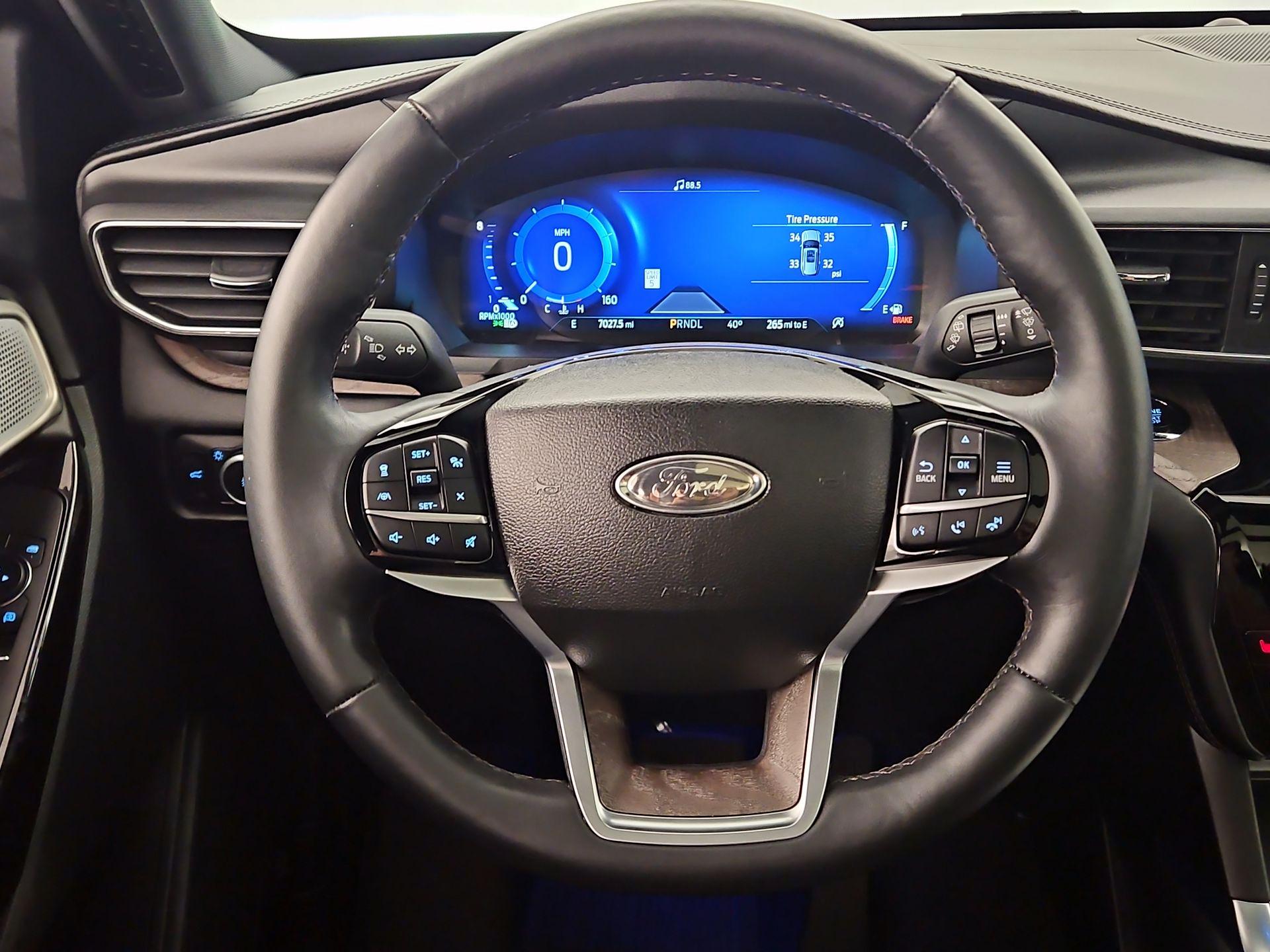 Thumbnail: 2023 Ford Explorer - 10