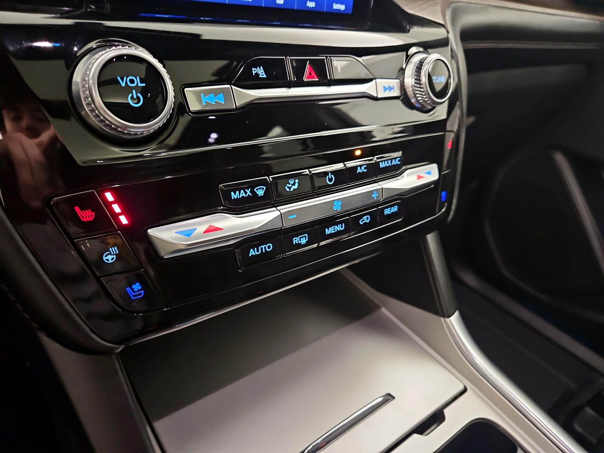 Thumbnail: 2023 Ford Explorer - 17