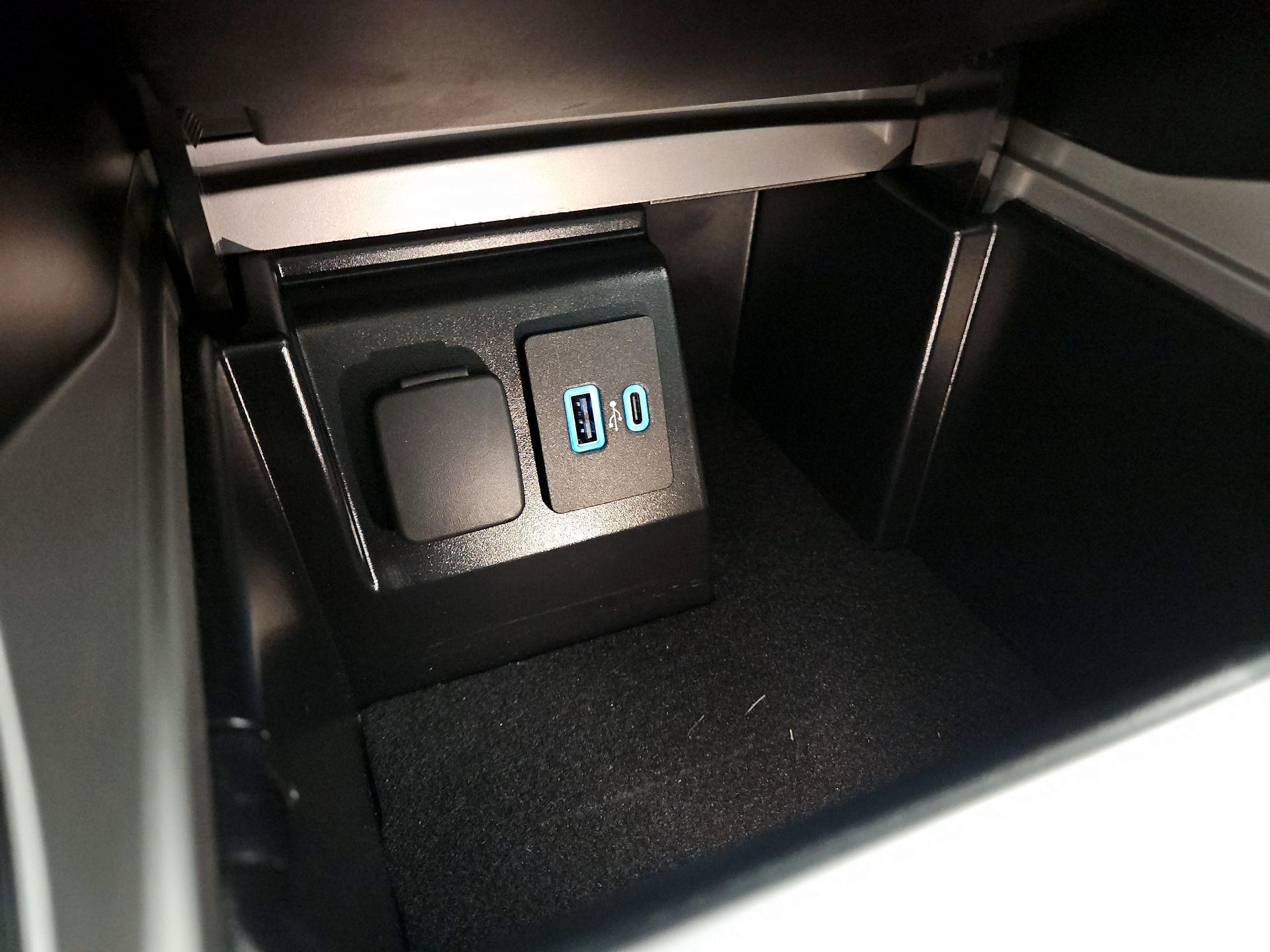 Thumbnail: 2023 Ford Explorer - 19