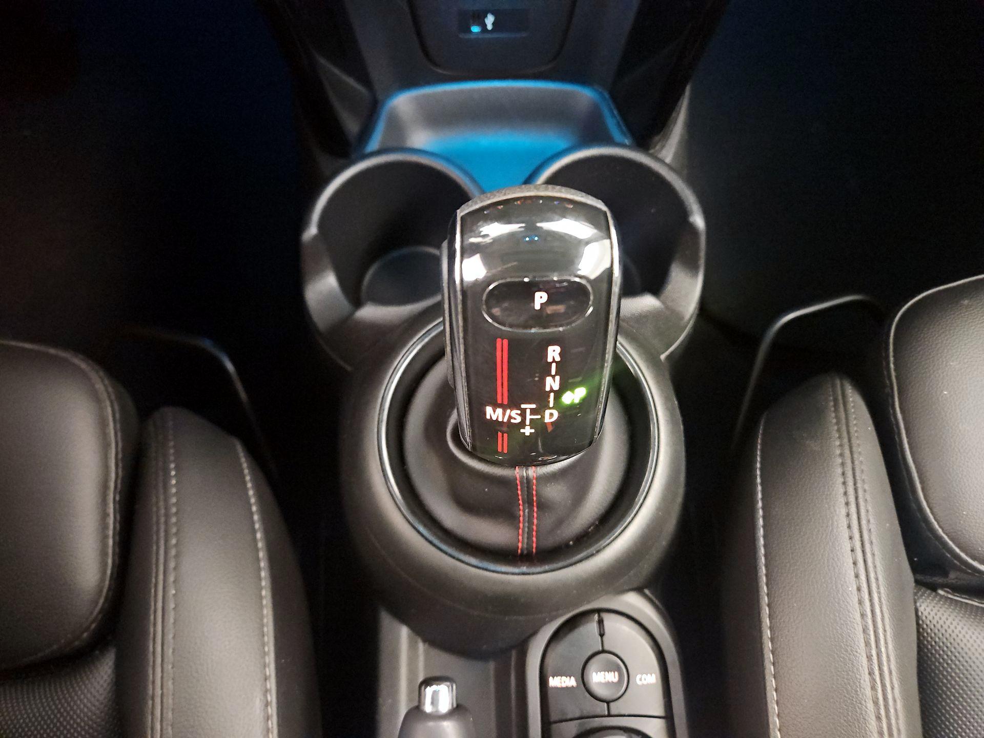 Thumbnail: 2020 MINI Cooper Hardtop - 17