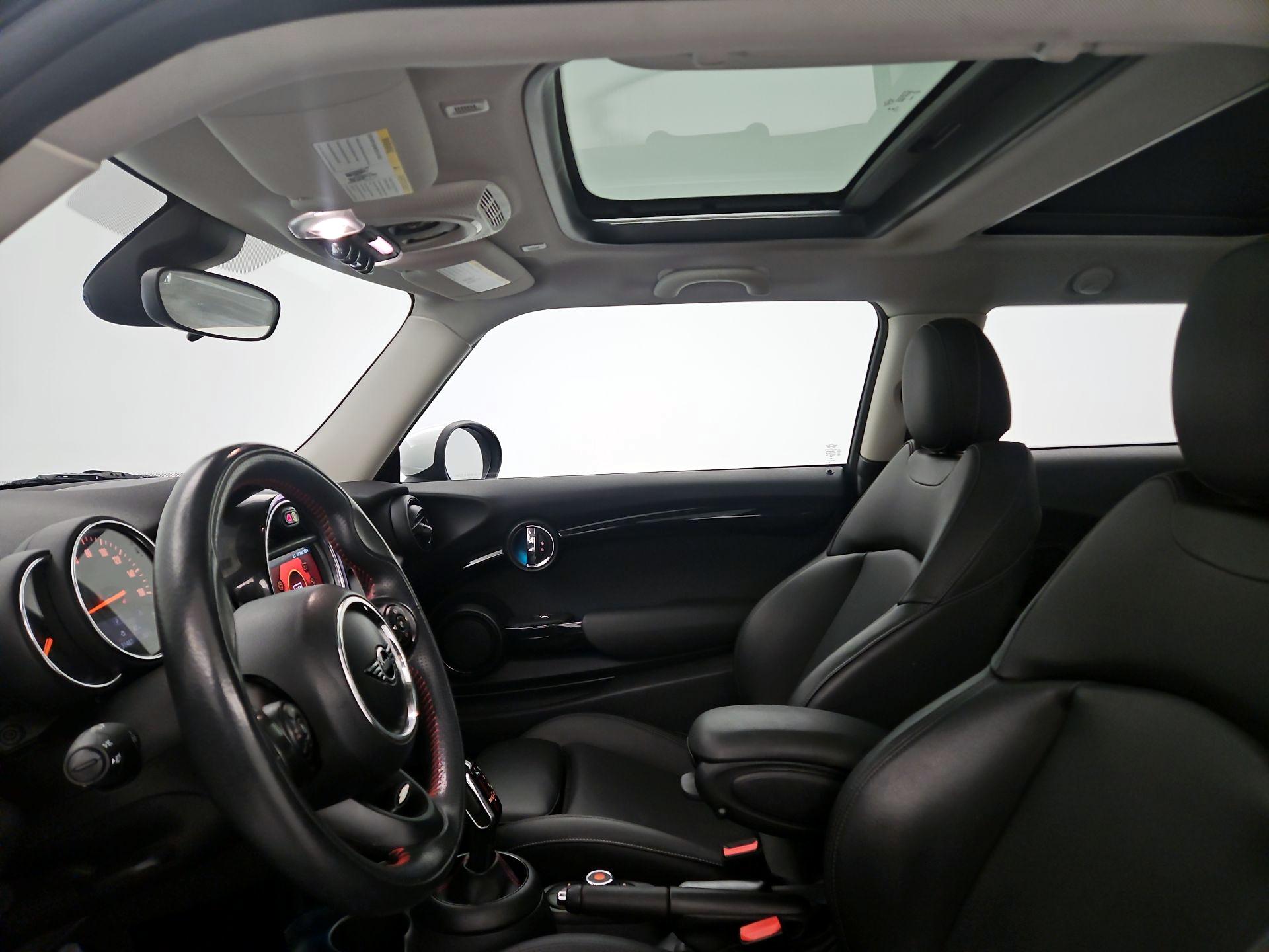 Thumbnail: 2020 MINI Cooper Hardtop - 19