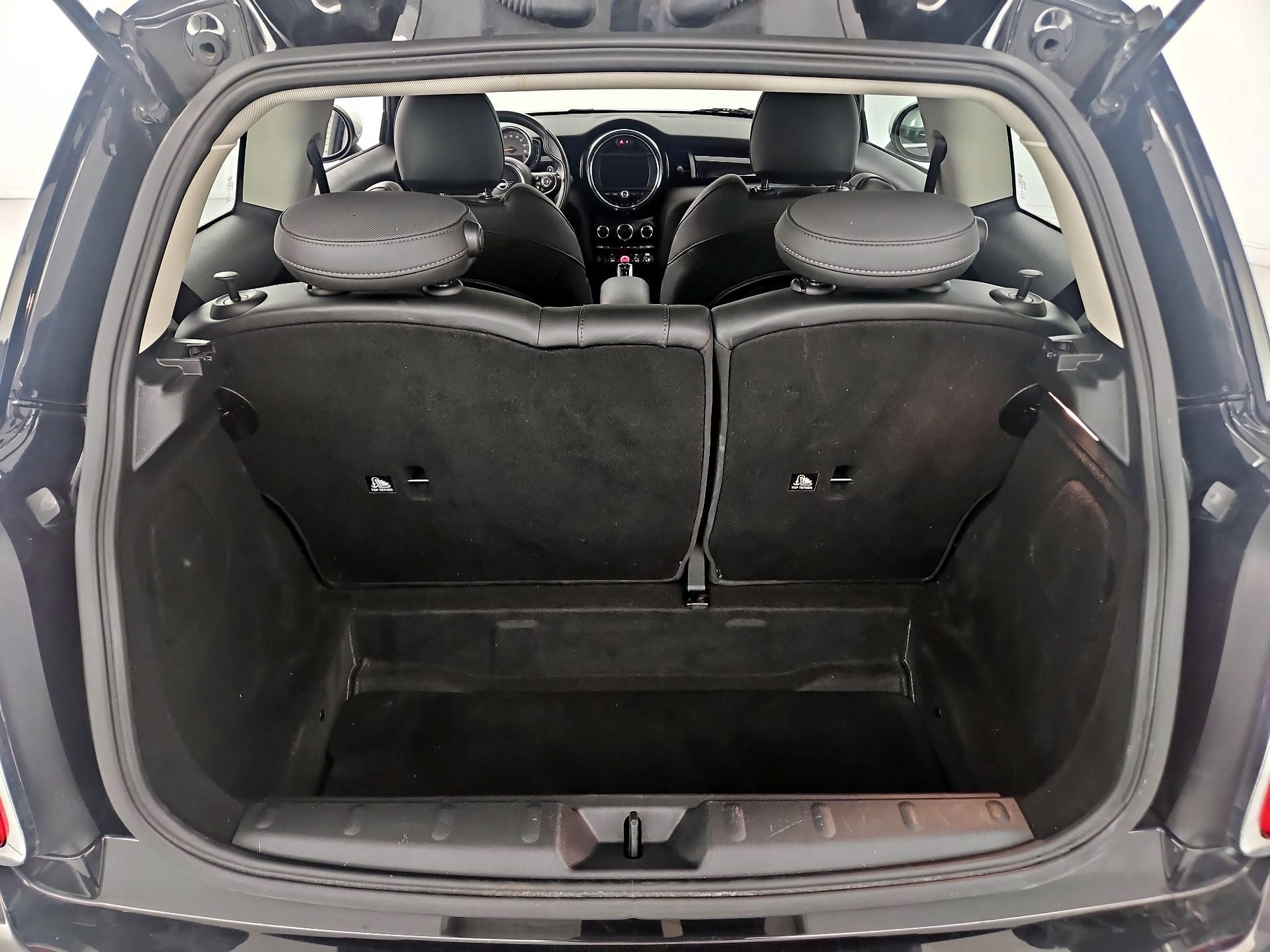 Thumbnail: 2020 MINI Cooper Hardtop - 20