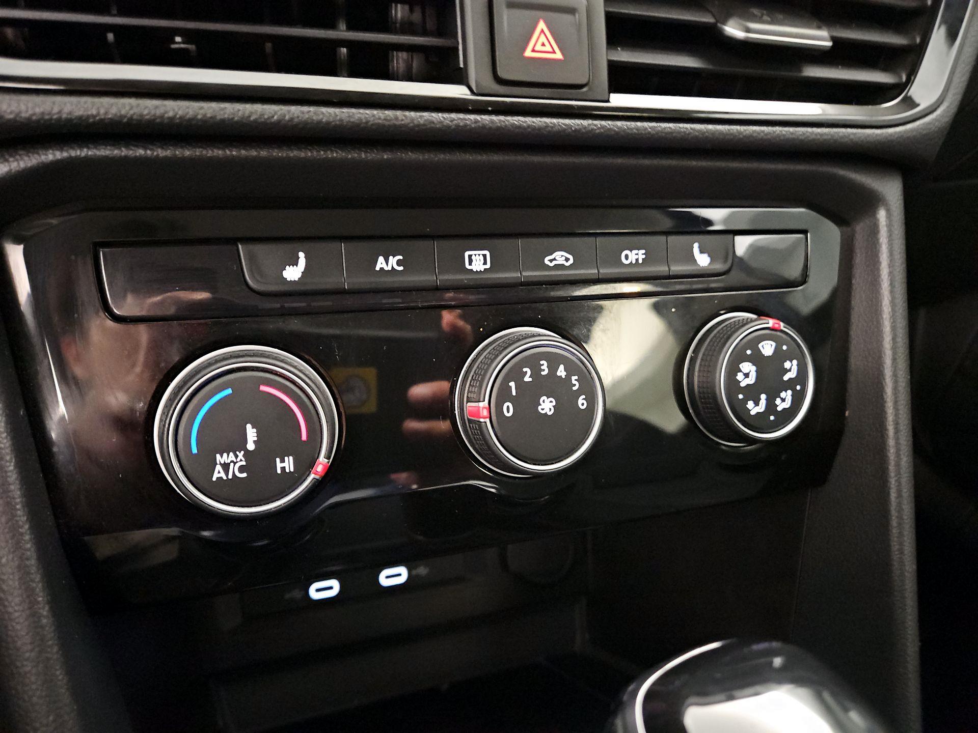 Thumbnail: 2023 Volkswagen Taos - 16