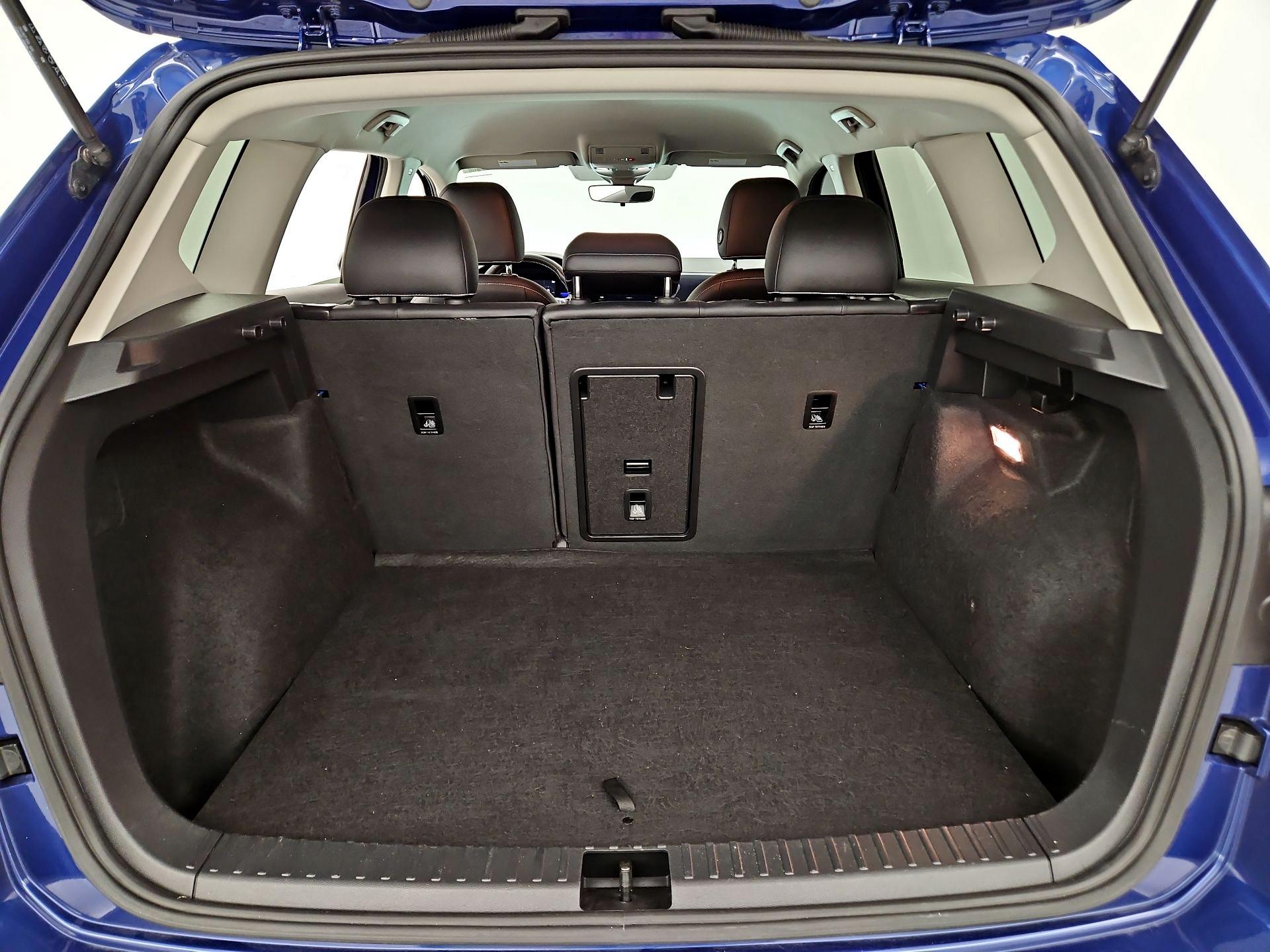 Thumbnail: 2023 Volkswagen Taos - 20